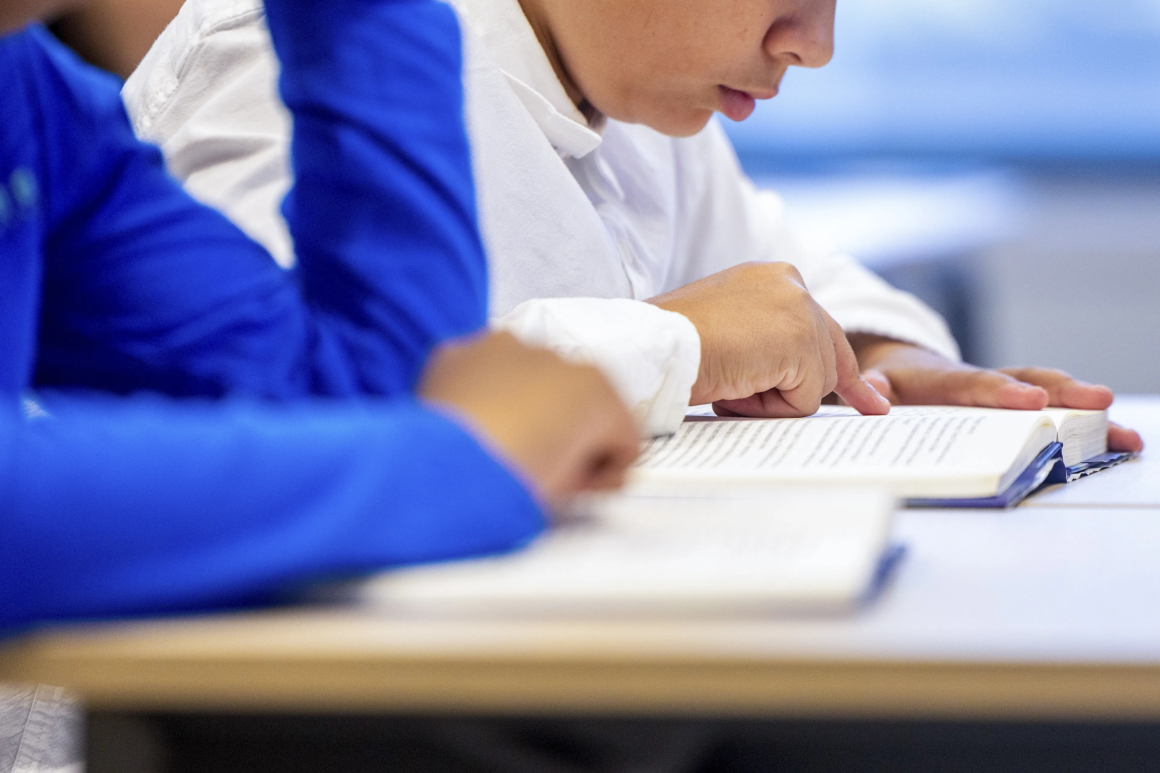 Bijna 4 op de 10 scholieren halen het basisniveau lezen niet