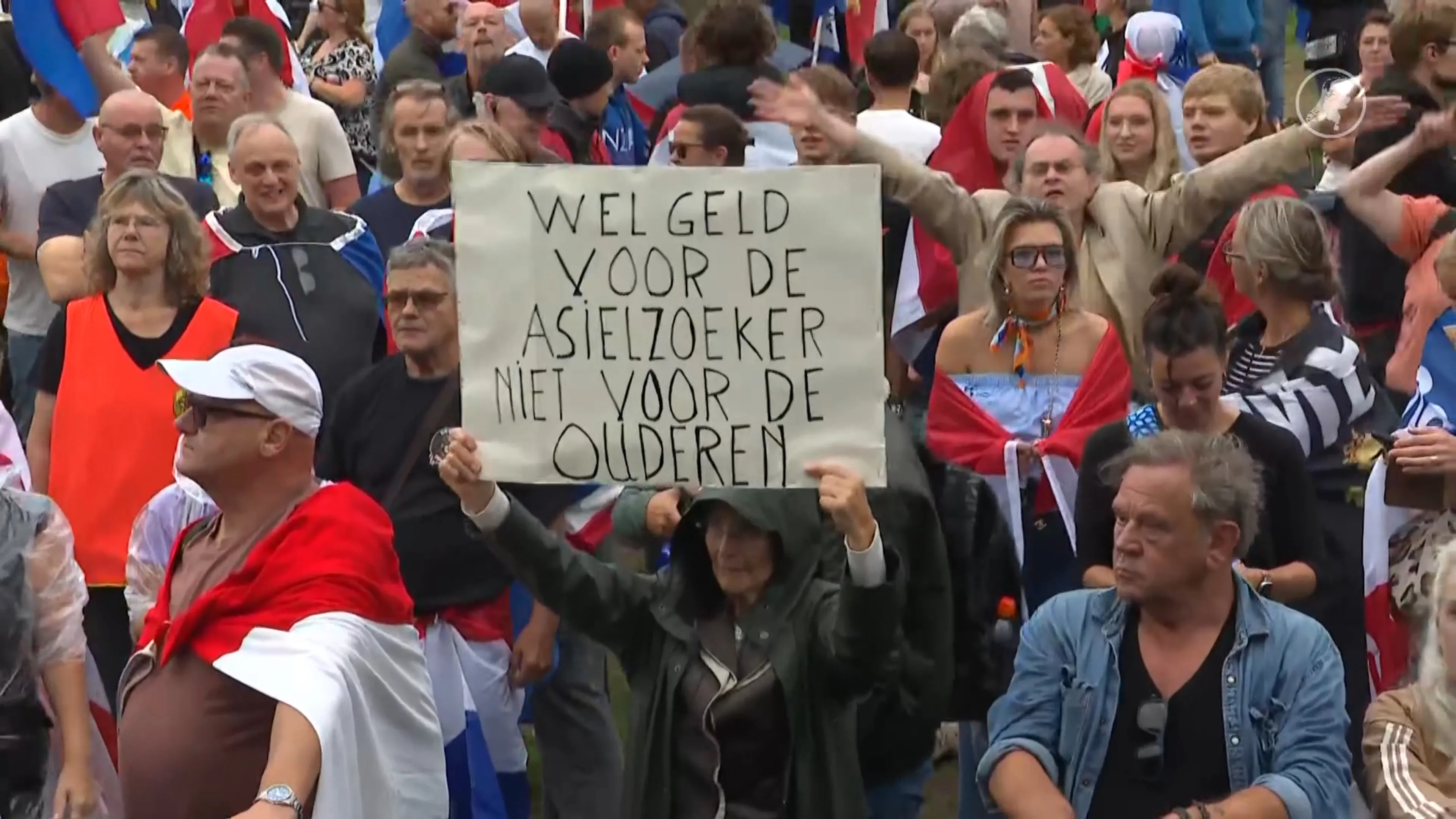 Demonstranten trotseren de regen "om vrijheid terug te krijgen"