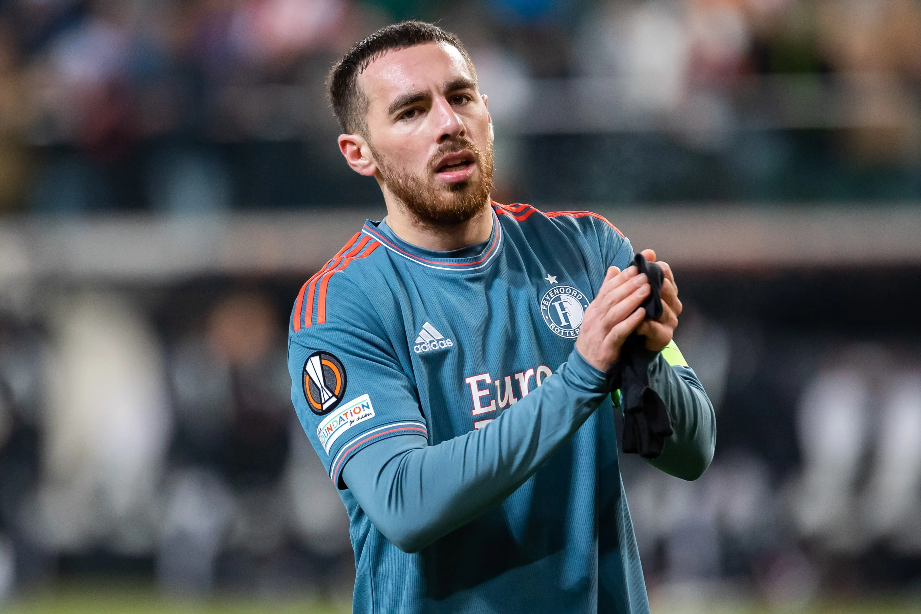 Feyenoord-aanvoerder Kökcü steunt OneLove-actie, maar wil speciale band niet dragen