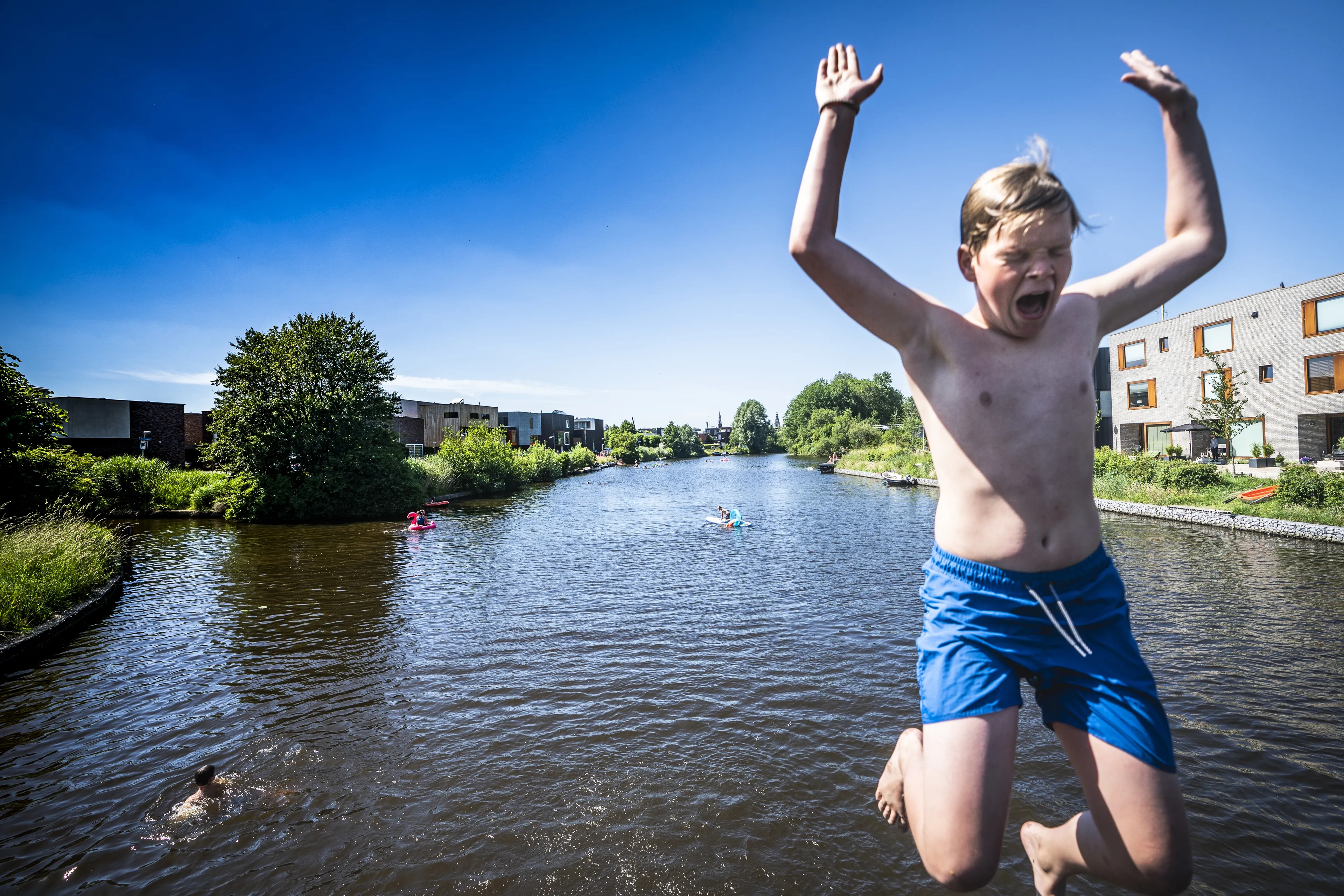 Met warm weer zwemmen, maar let op: 'Het water heeft ander karakter dan maand geleden'
