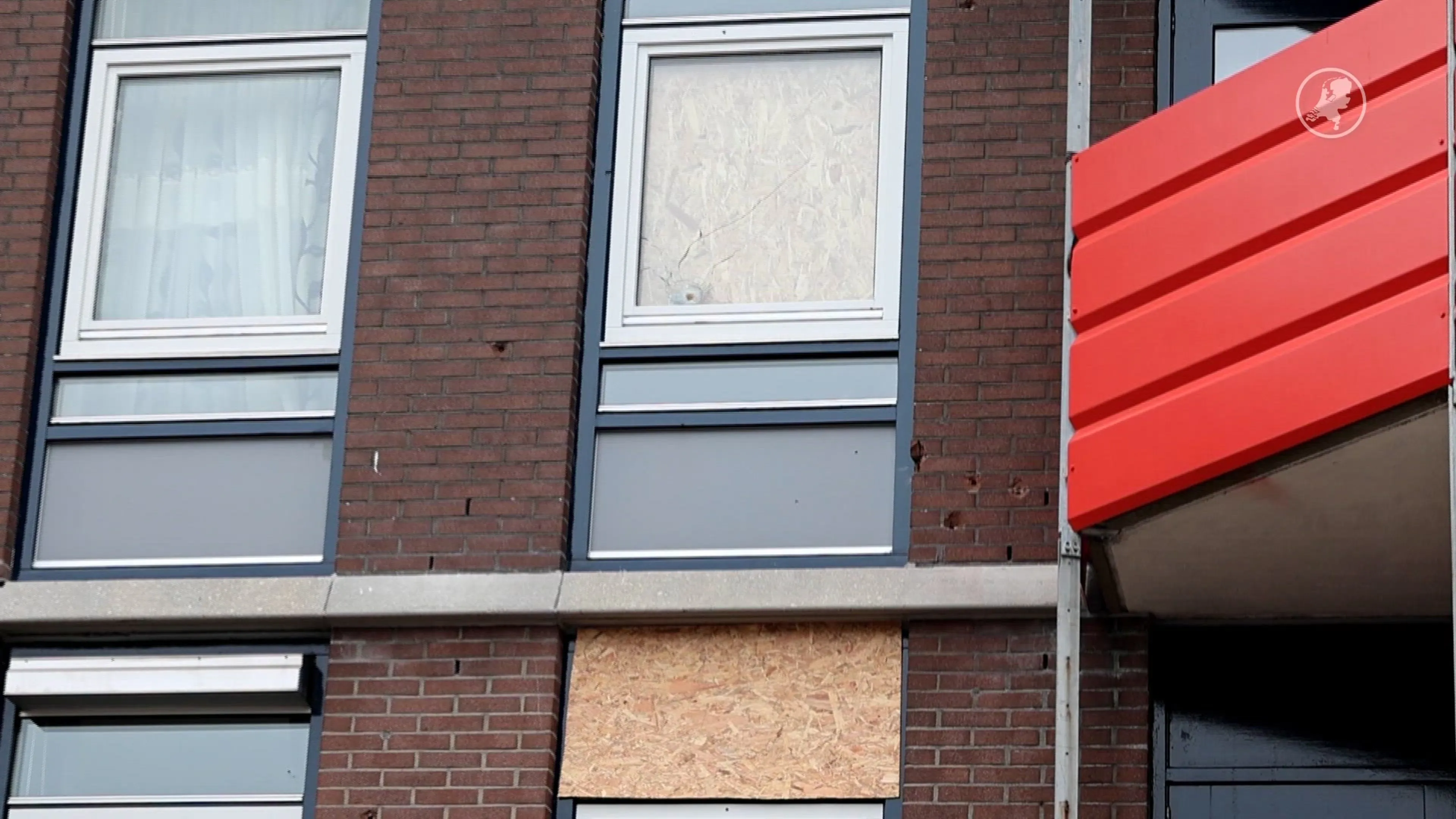 Woningen in Amsterdam beschoten terwijl bewoners liggen te slapen