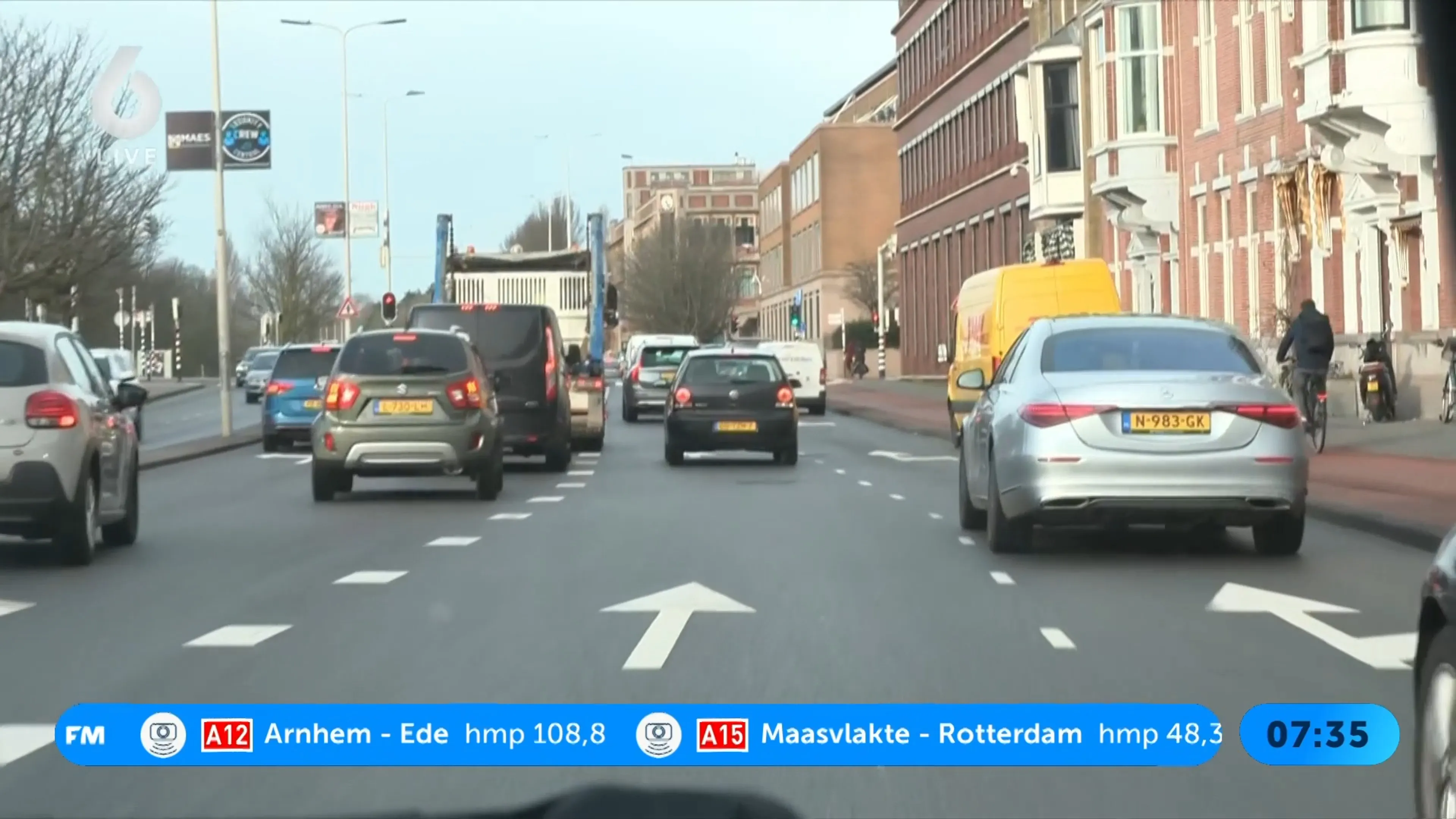 Zelfrijdende Tesla mag de Nederlandse weg op