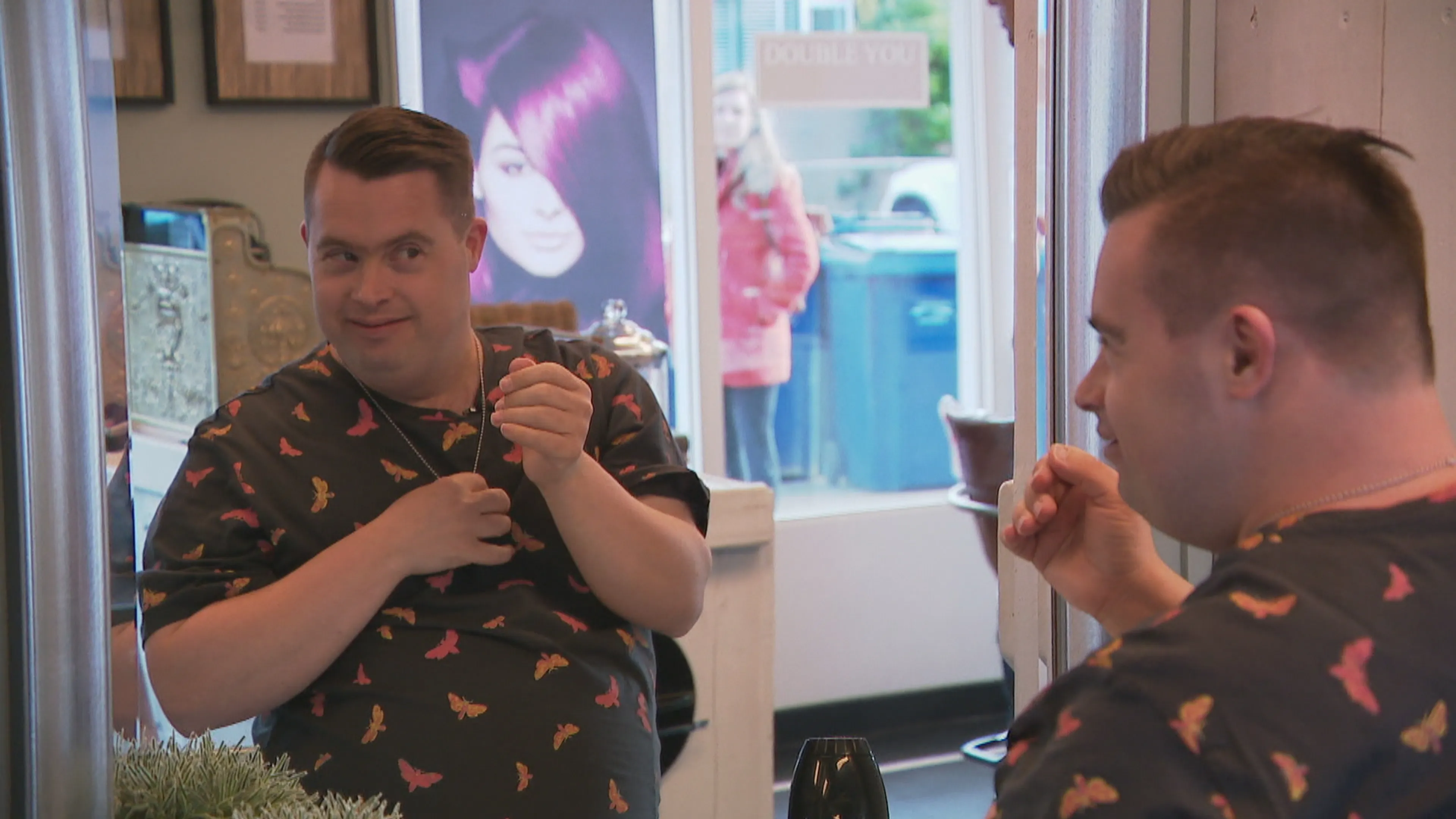 Sjoerd met Down mag eindelijk naar de kapper: 'Het is nog nooit zo lang geweest'