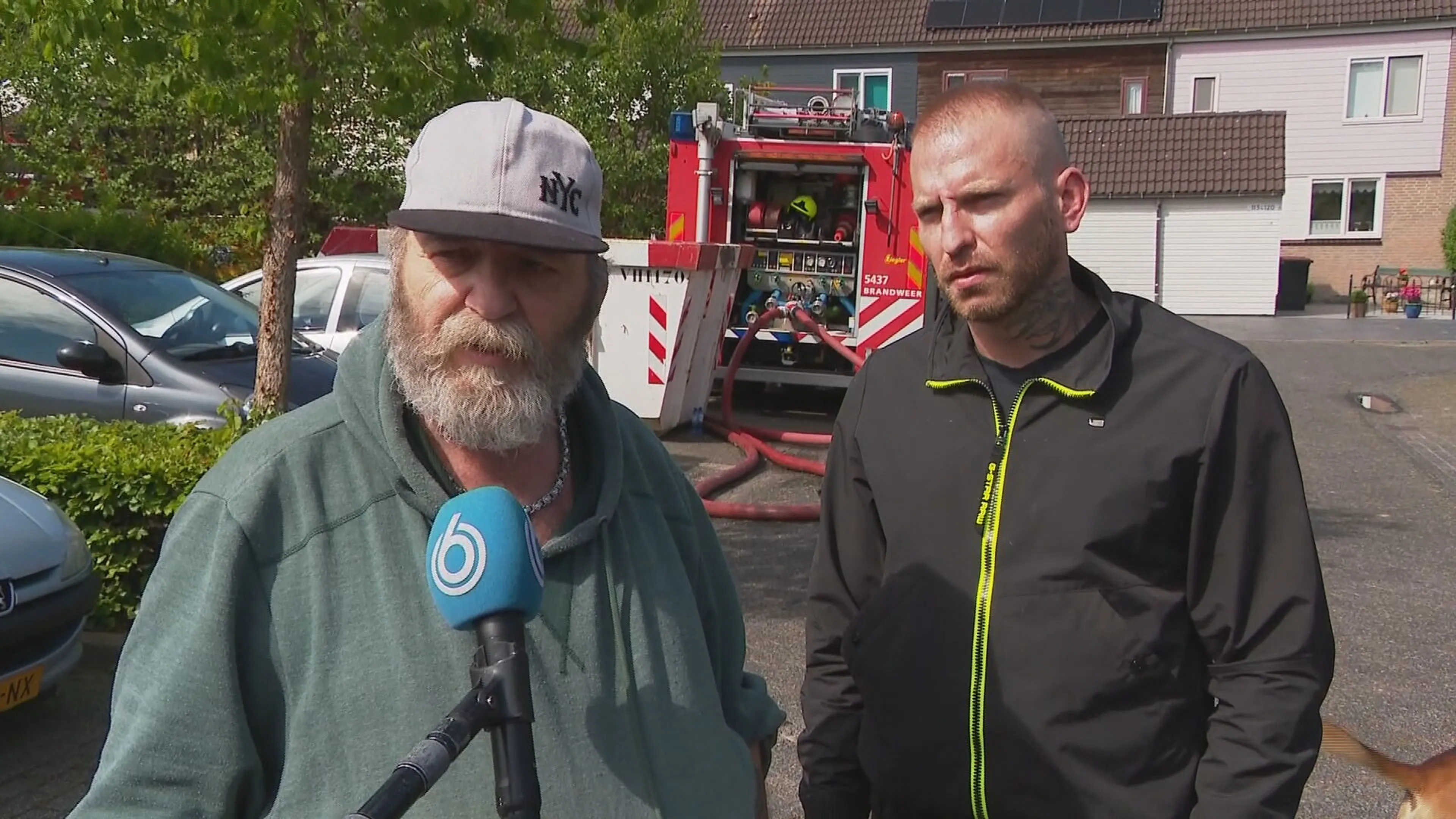 Vier woningen in Zwaag volledig afgebrand: 'We hebben mazzel dat we er uit zijn gekomen'