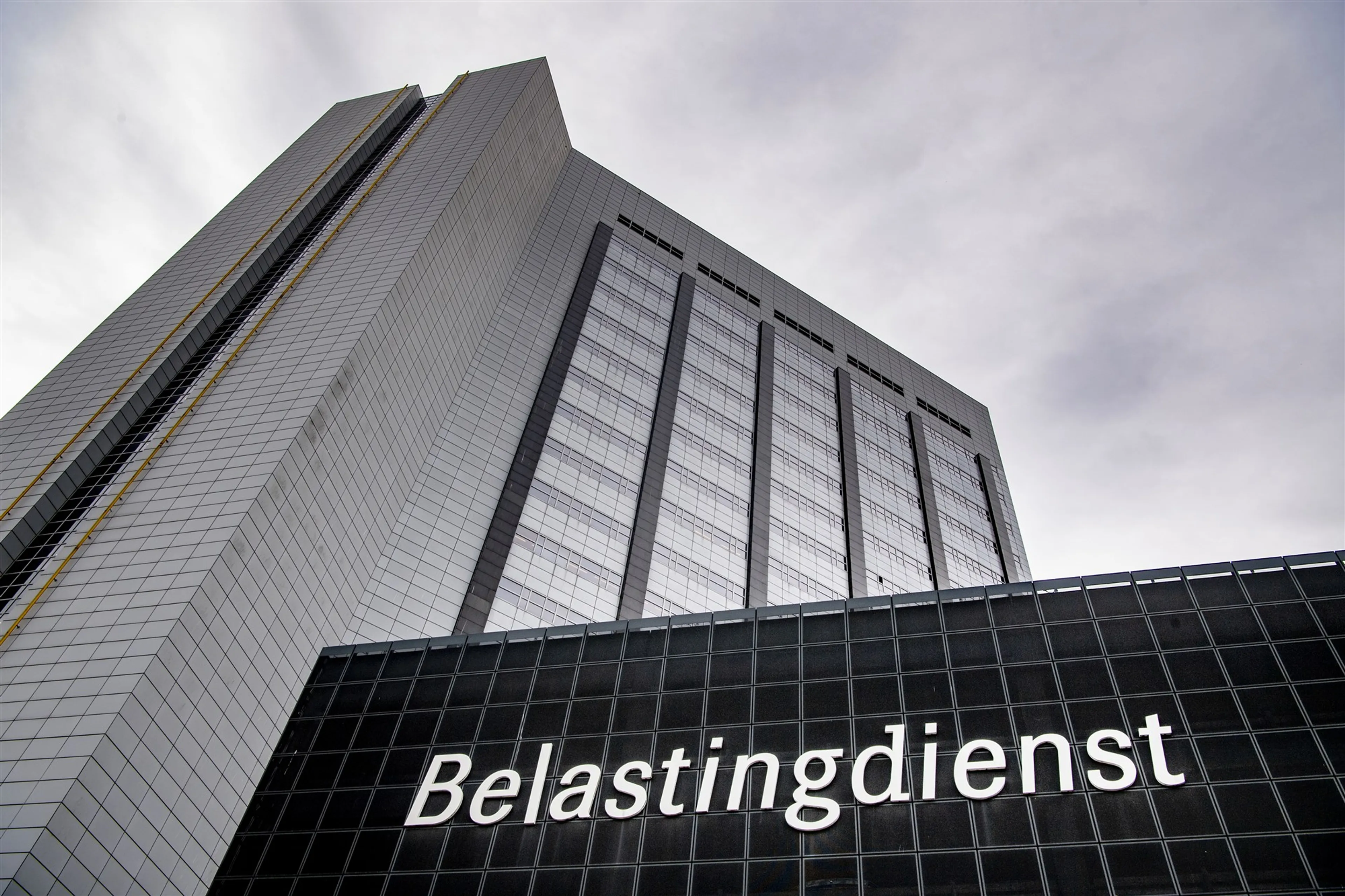 'Fiscus overtrad wet met verwerking (dubbele) nationaliteit'