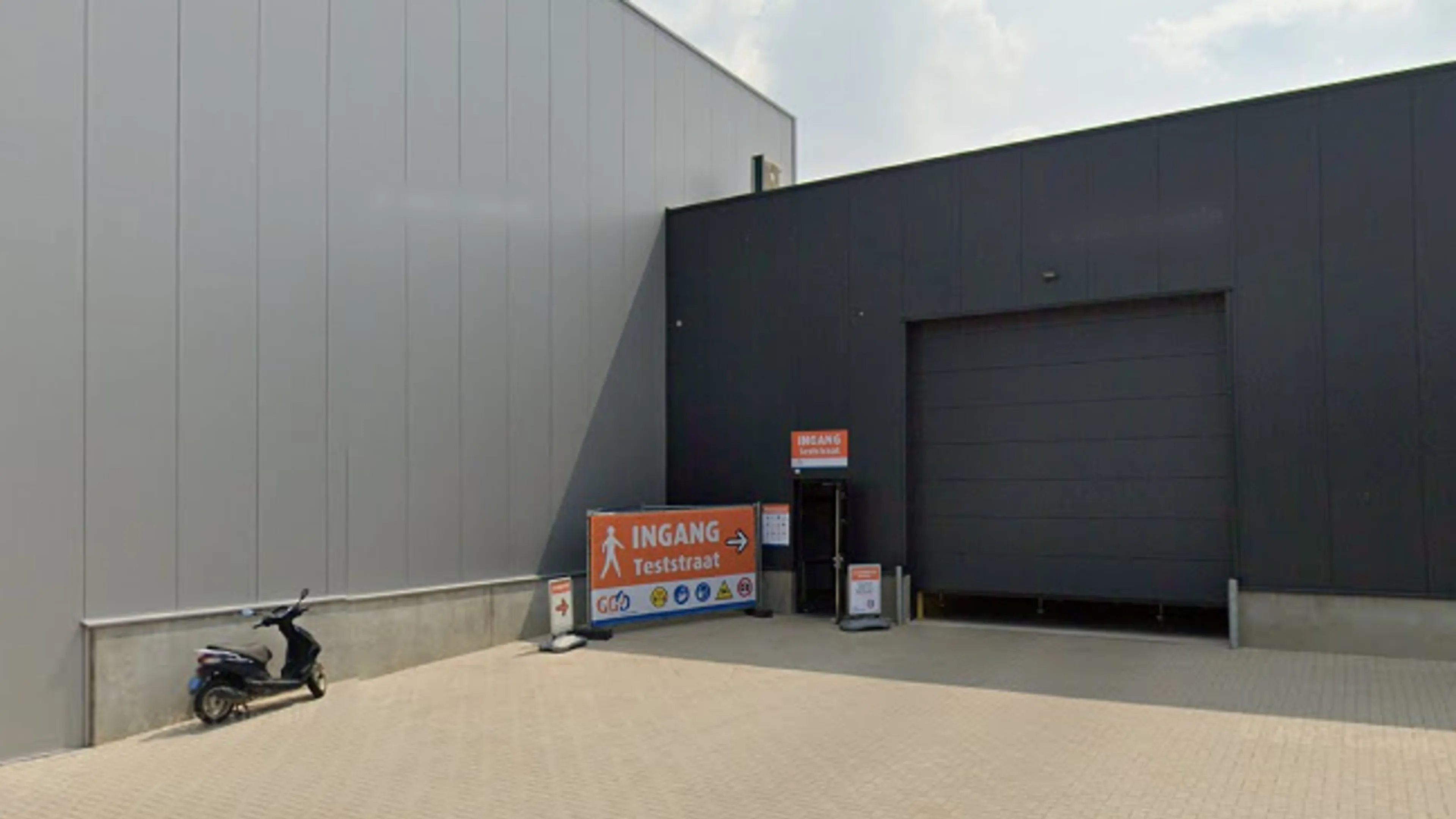 Bezoeker mishandelt beveiliger in GGD-teststraat Roermond