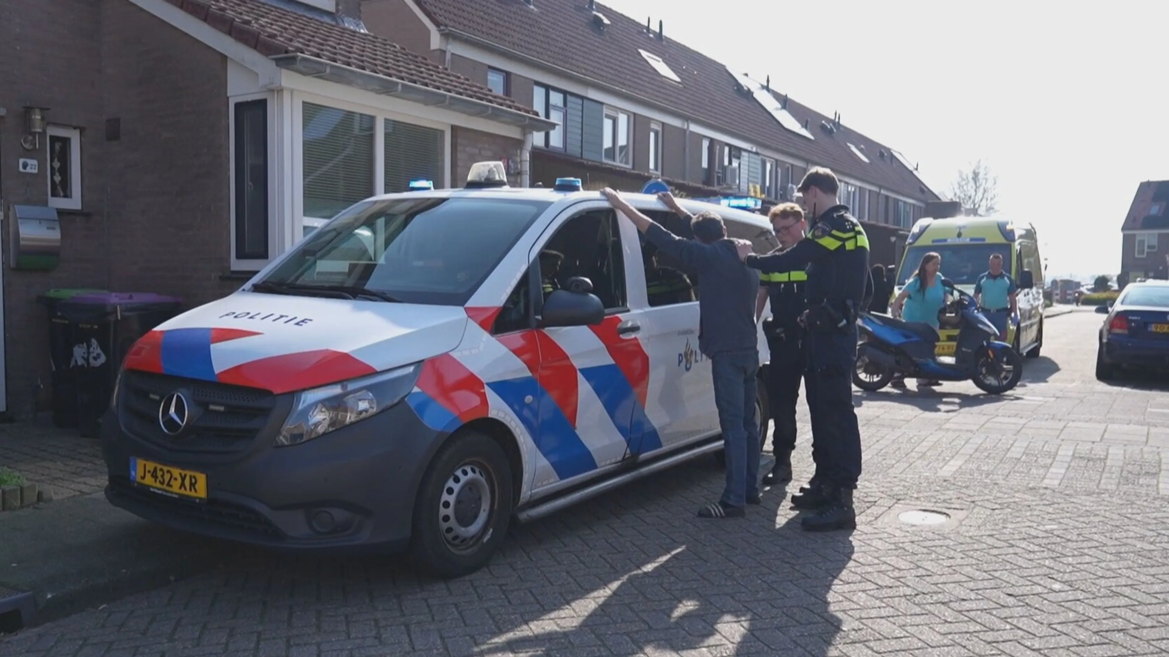 Scooteraar onder invloed rijdt kinderen op fietspad aan in Spijkenisse