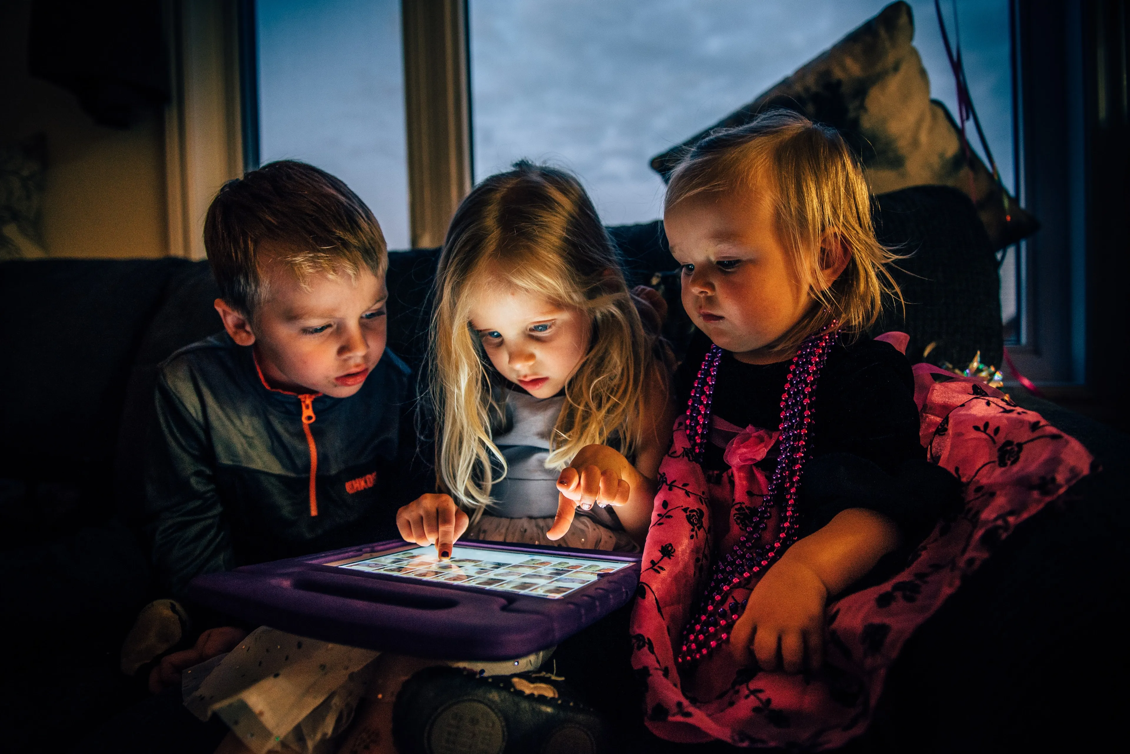 Schermtijd van jonge kinderen flink toegenomen door corona