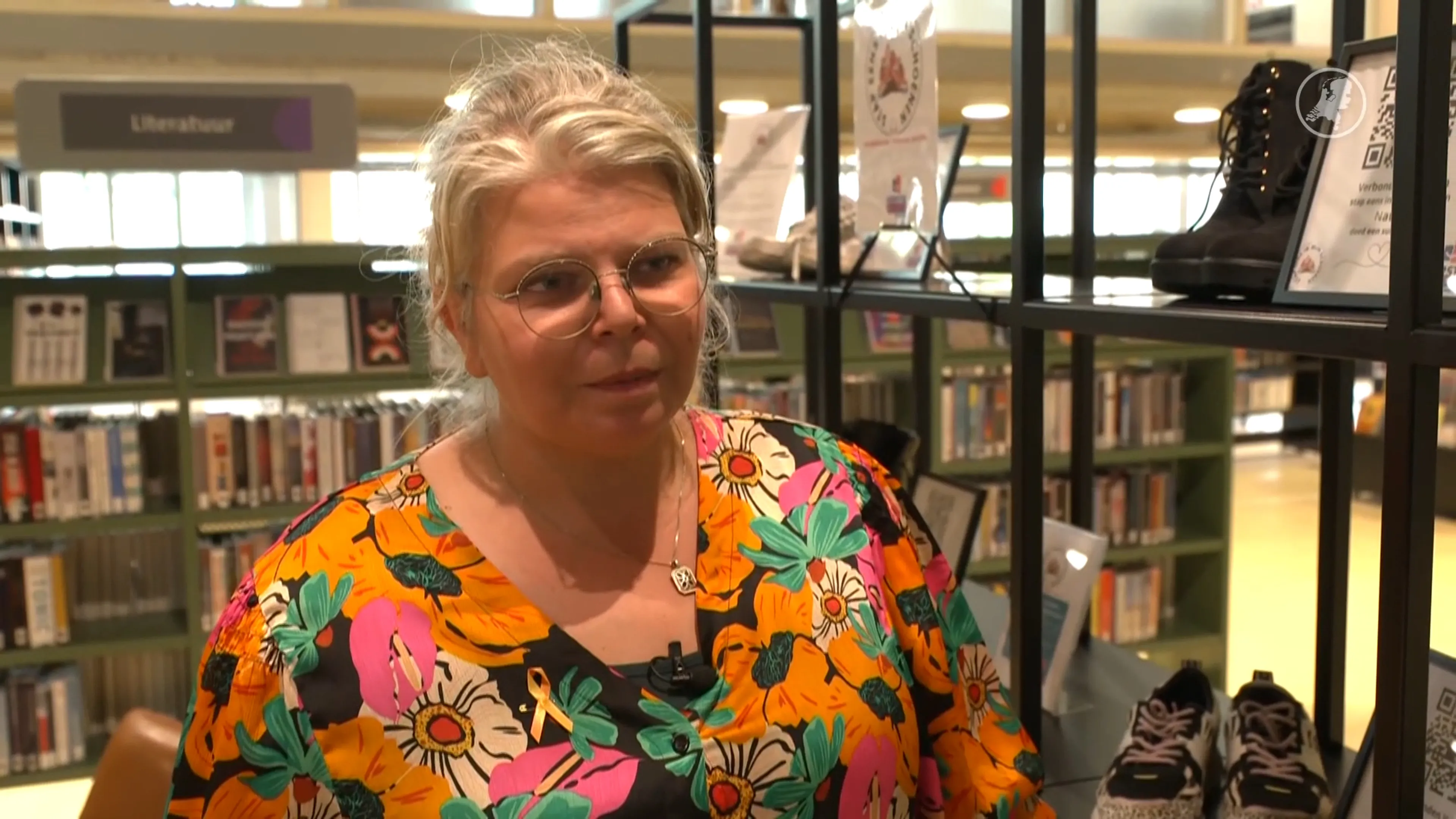 Schoenen vol verhalen over zelfdoding: Natasja’s wanhoop als tiener tastbaar gemaakt