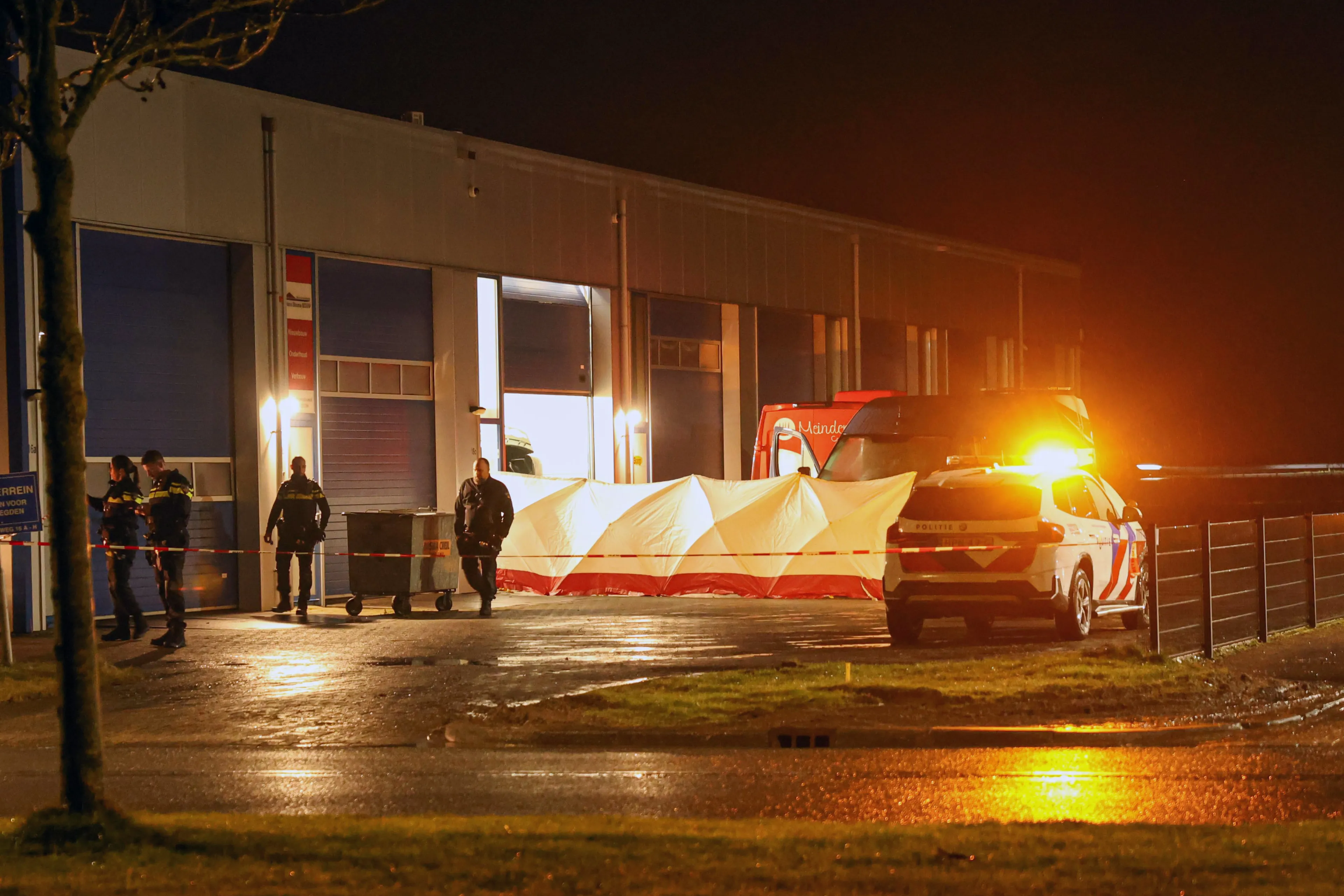 Persoon overleden bij ongeval met bedrijfsbusje in Emmeloord