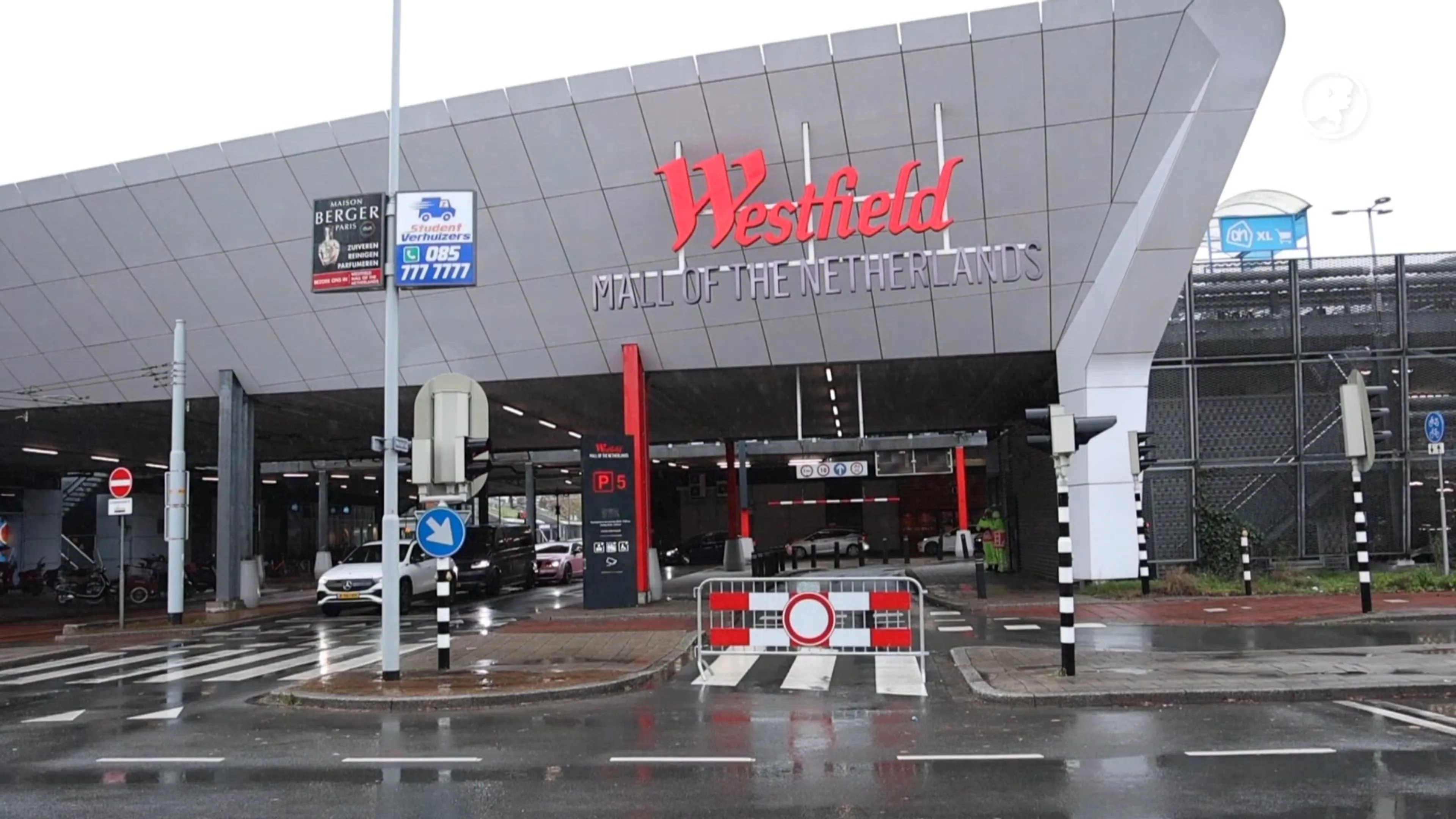 Drukte rond Mall of the Netherlands, gemeente weert auto's