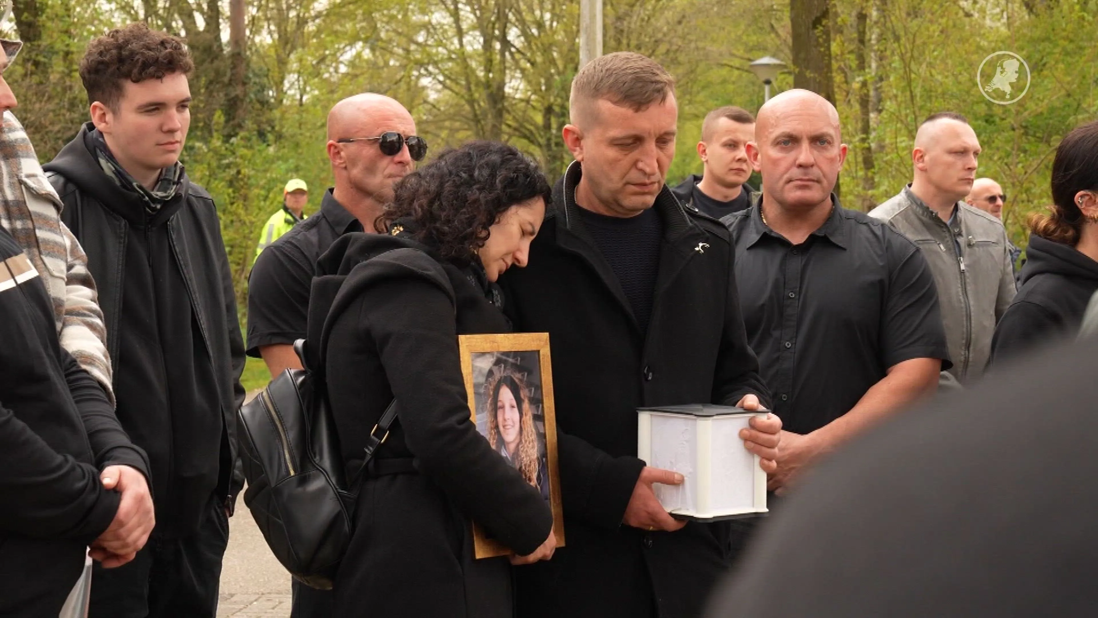Honderden mensen bij stille tocht voor scholiere Nina (14) uit Helmond