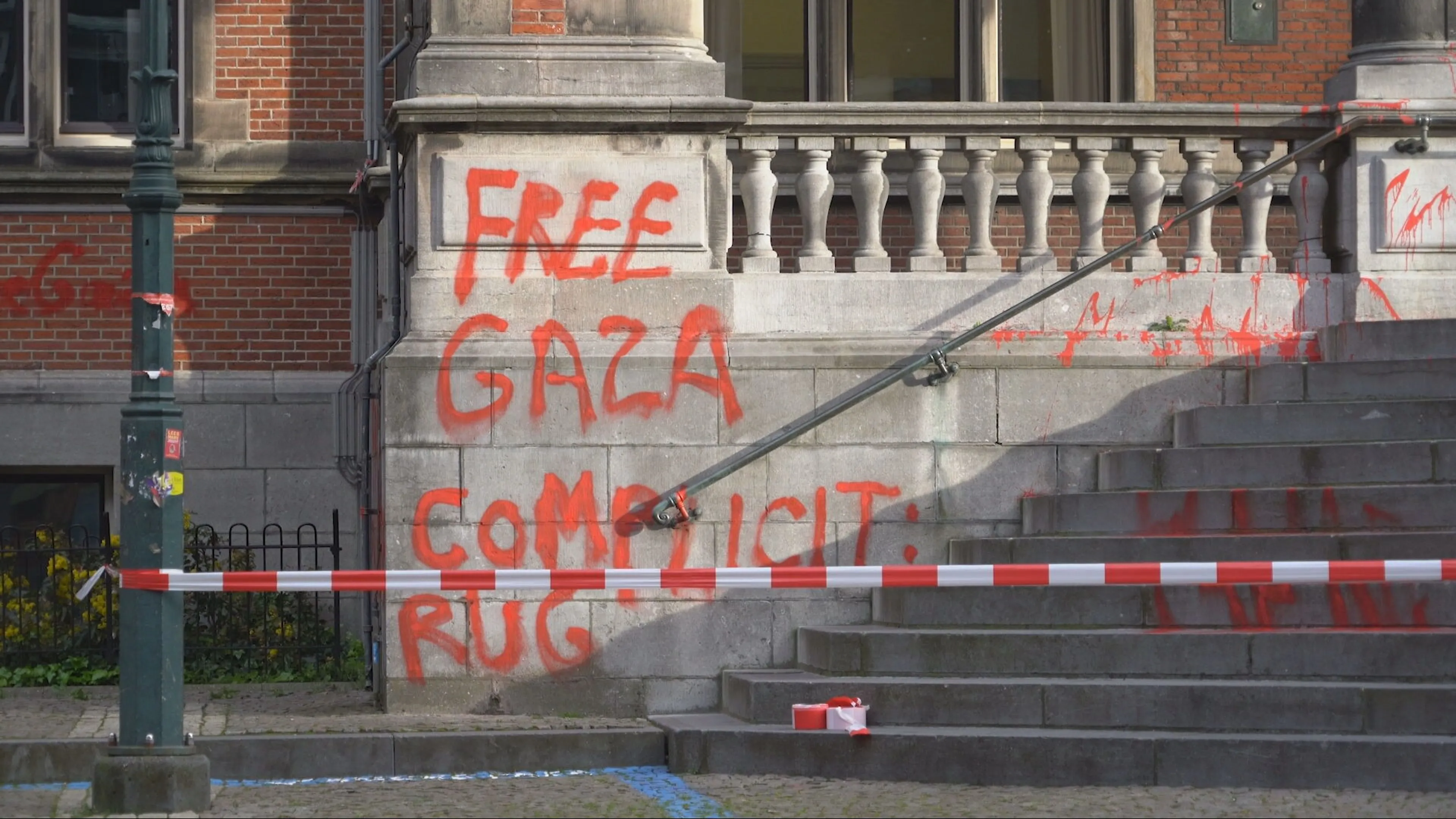 Aanhouding op heterdaad voor bekladden Utrechts universiteitsgebouw