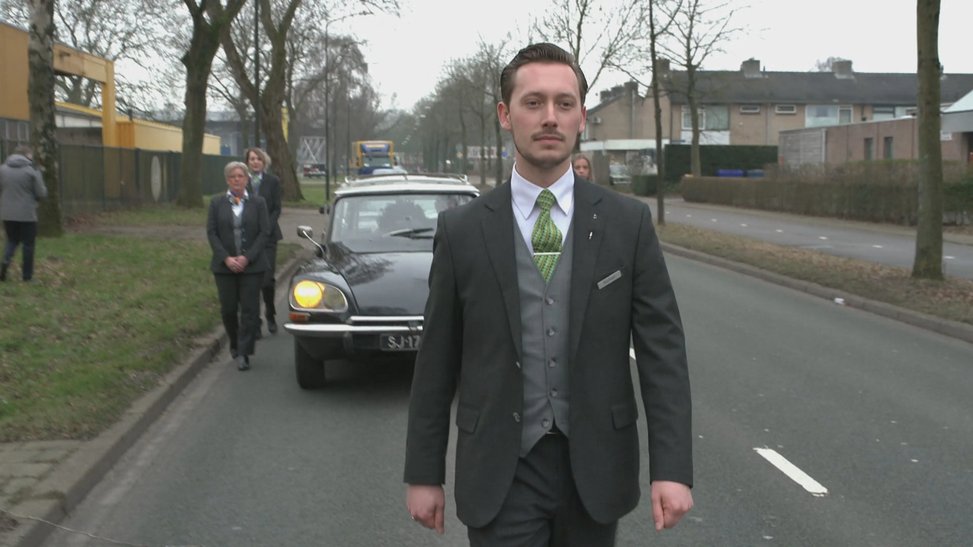 Bastiaan is doorbreken rouwstoet zat: 'Wat als jouw vader in die auto ligt?'