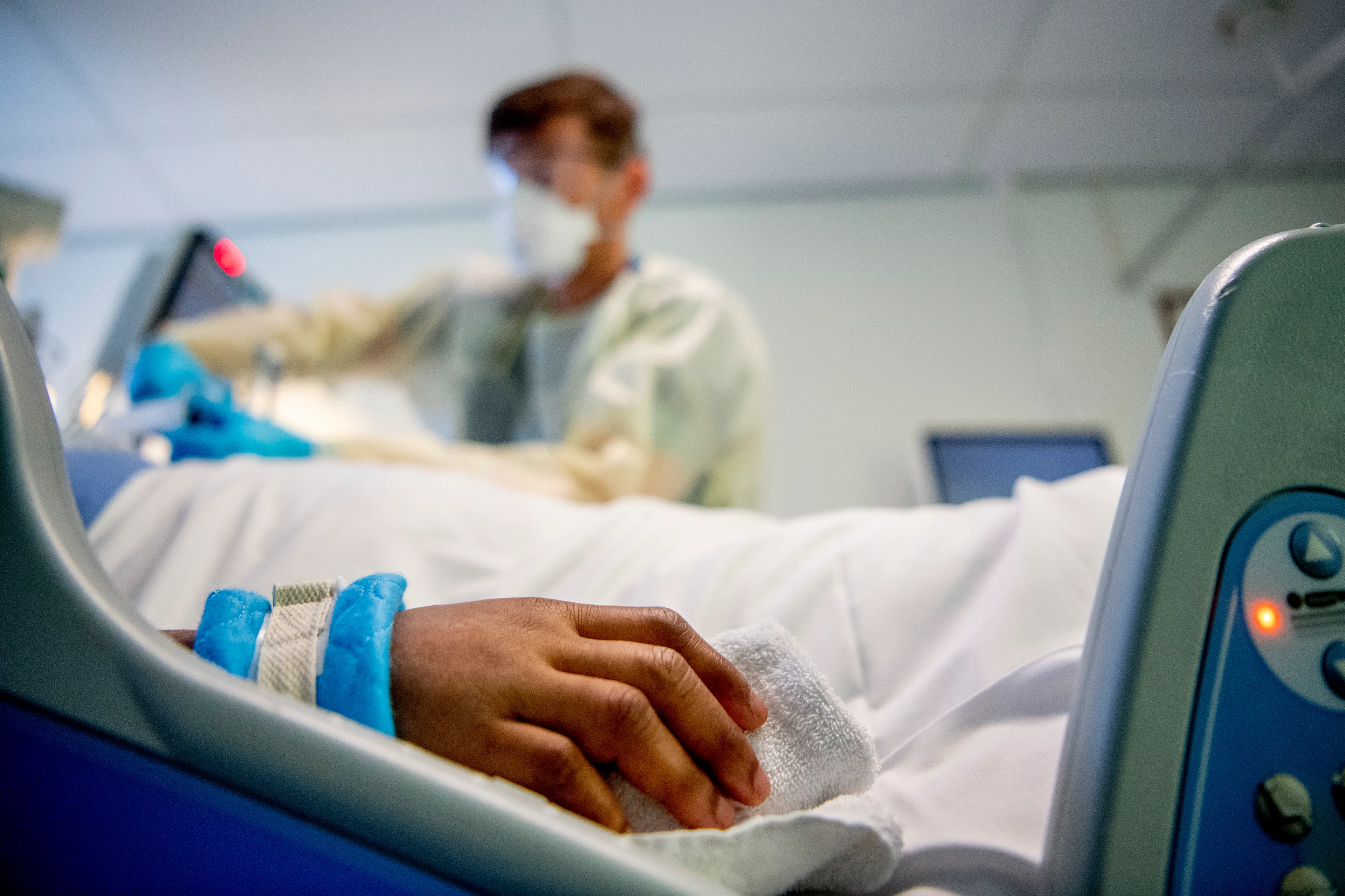 Eerste coronapatiënt vertrokken naar Duitsland
