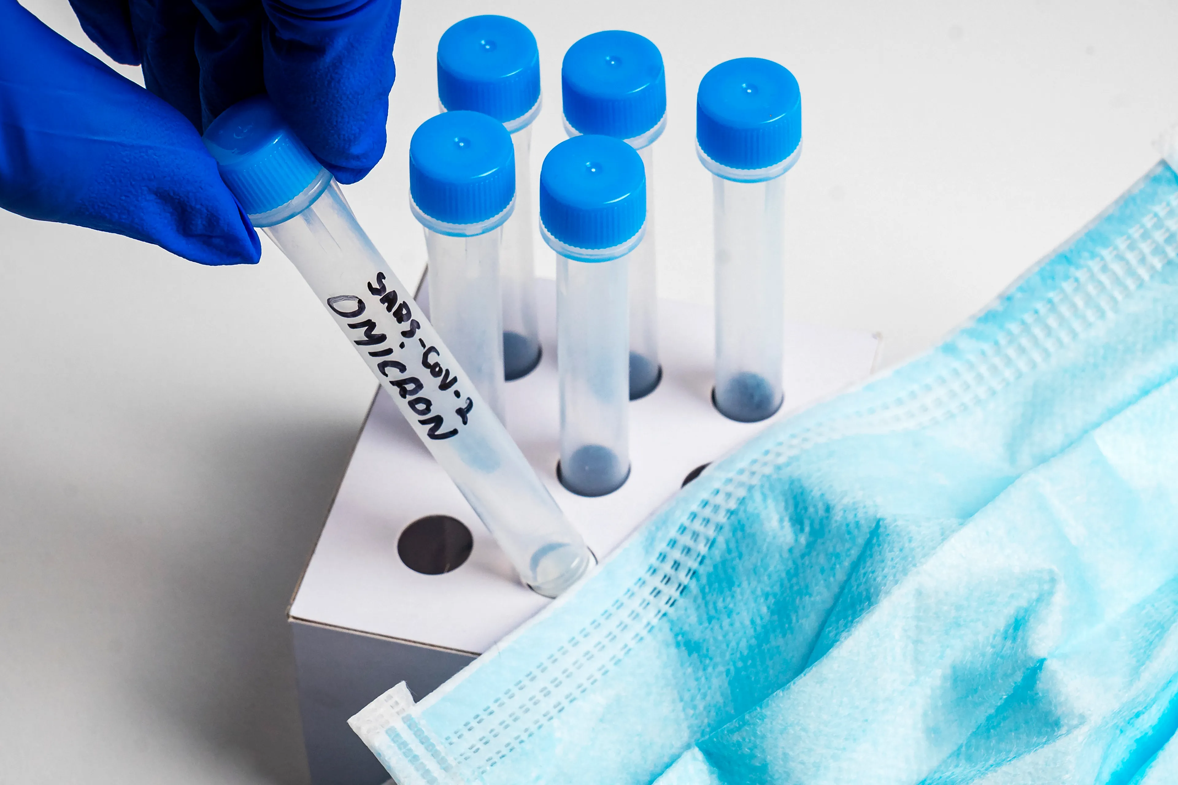 Omikronvariant nu dominant in Nederland, RIVM verwacht nieuwe stijging ziekenhuisopnames