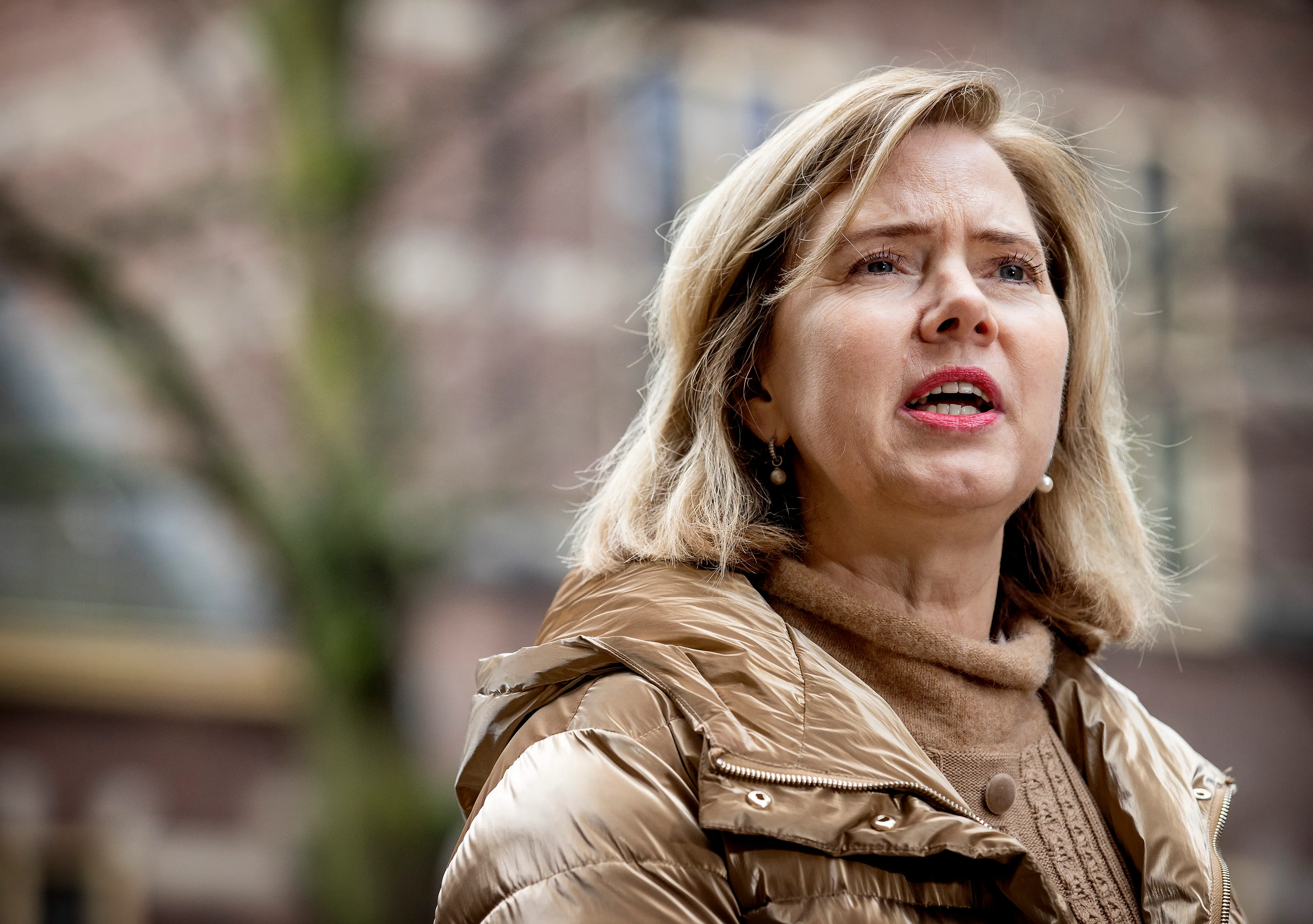 Minister Van Nieuwenhuizen heeft 'nooit kritische vragen willen voorkomen'