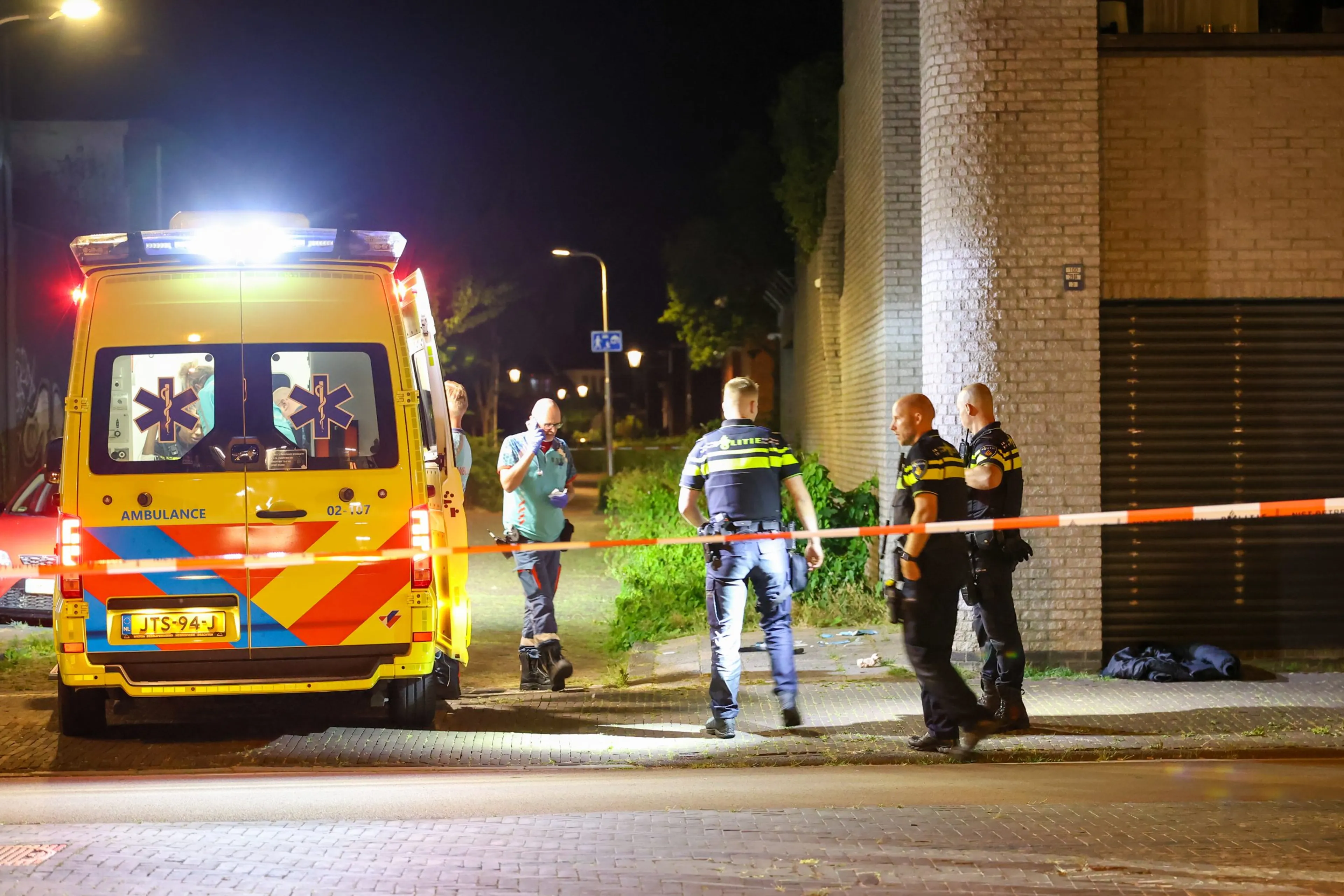 Man (37) ernstig gewond bij steekincident in Leeuwarden
