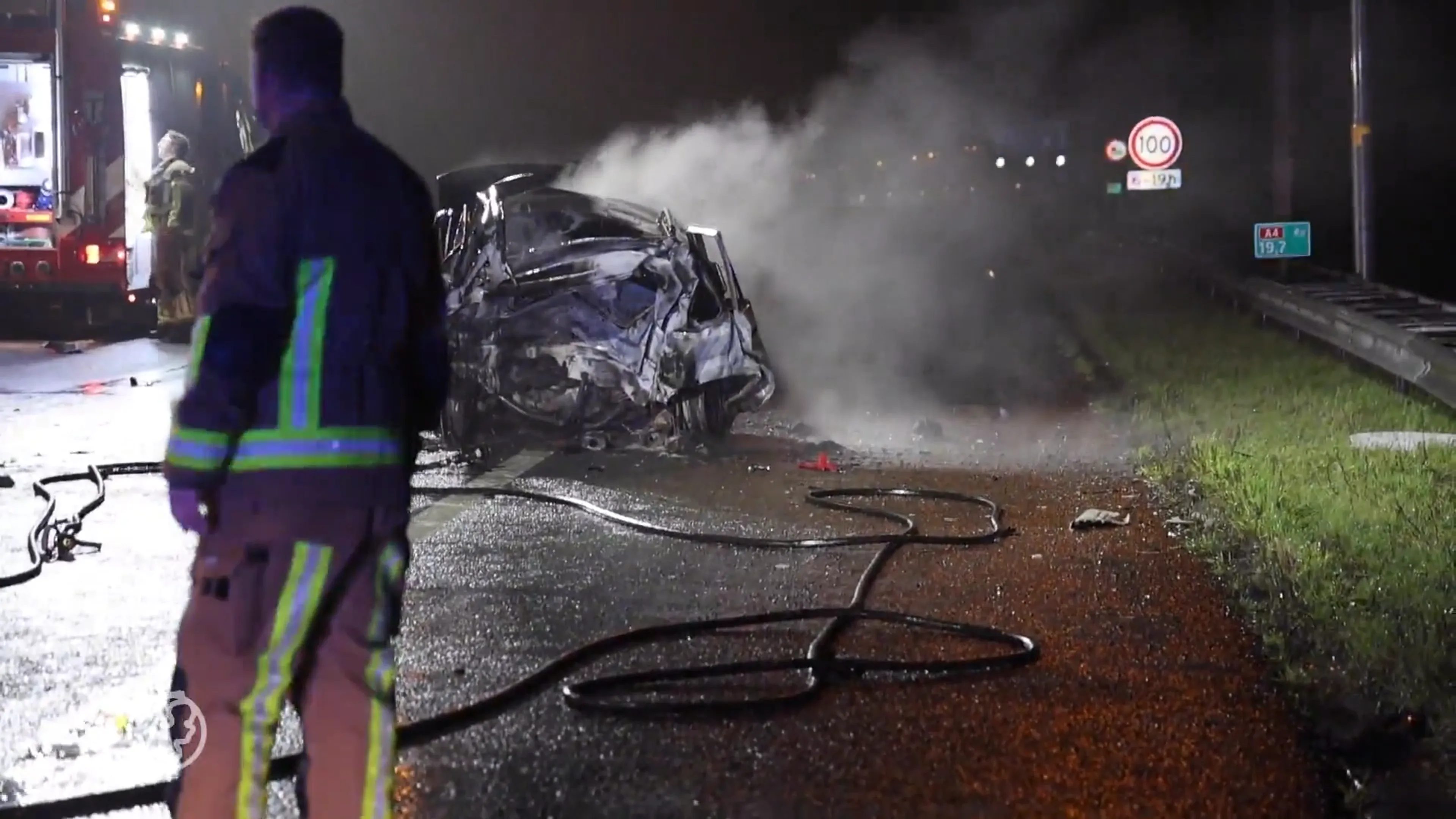 Dode bij botsing met twee voertuigen op A4
