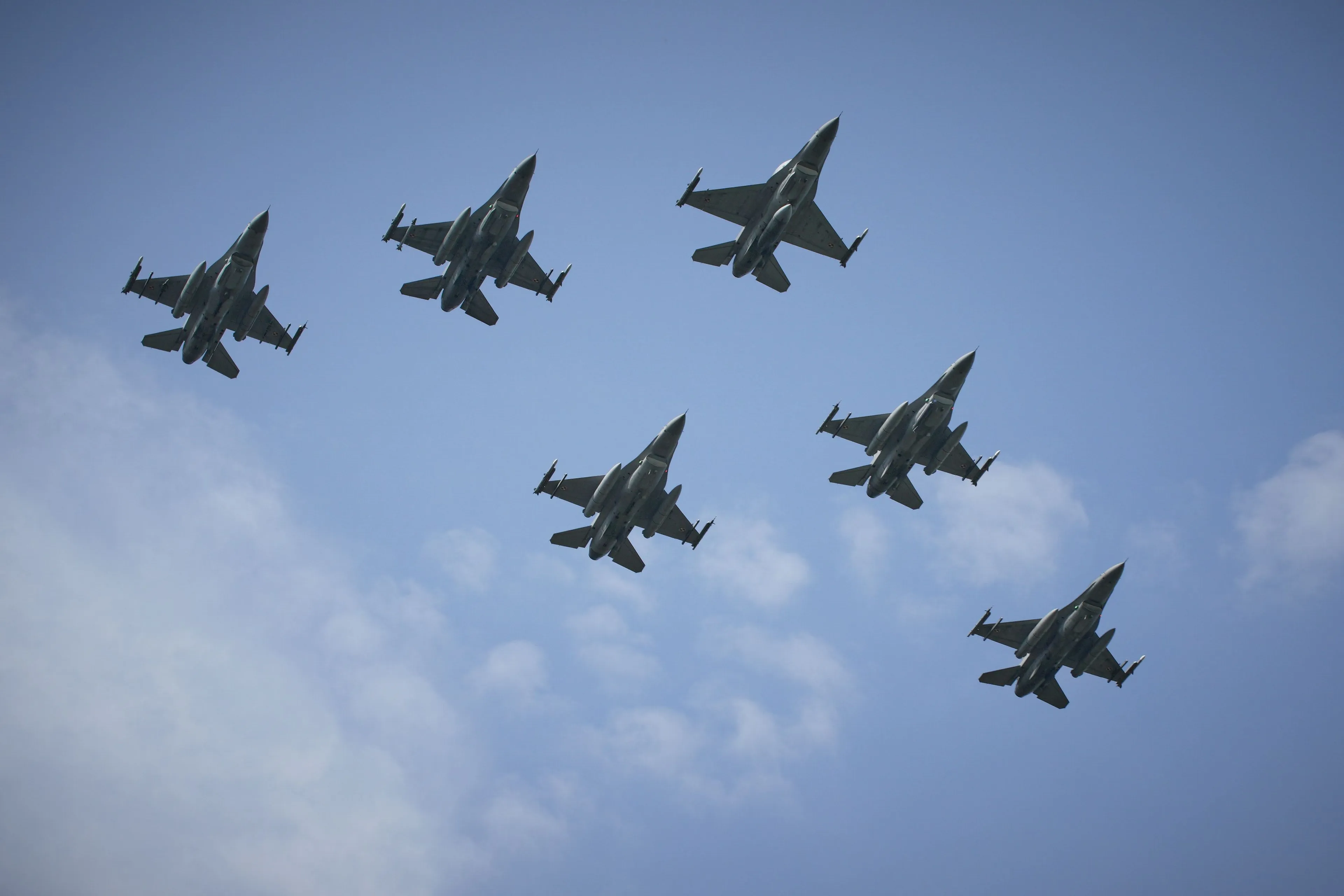 Eerste Nederlandse F16's aangekomen en ingezet in Oekraïne