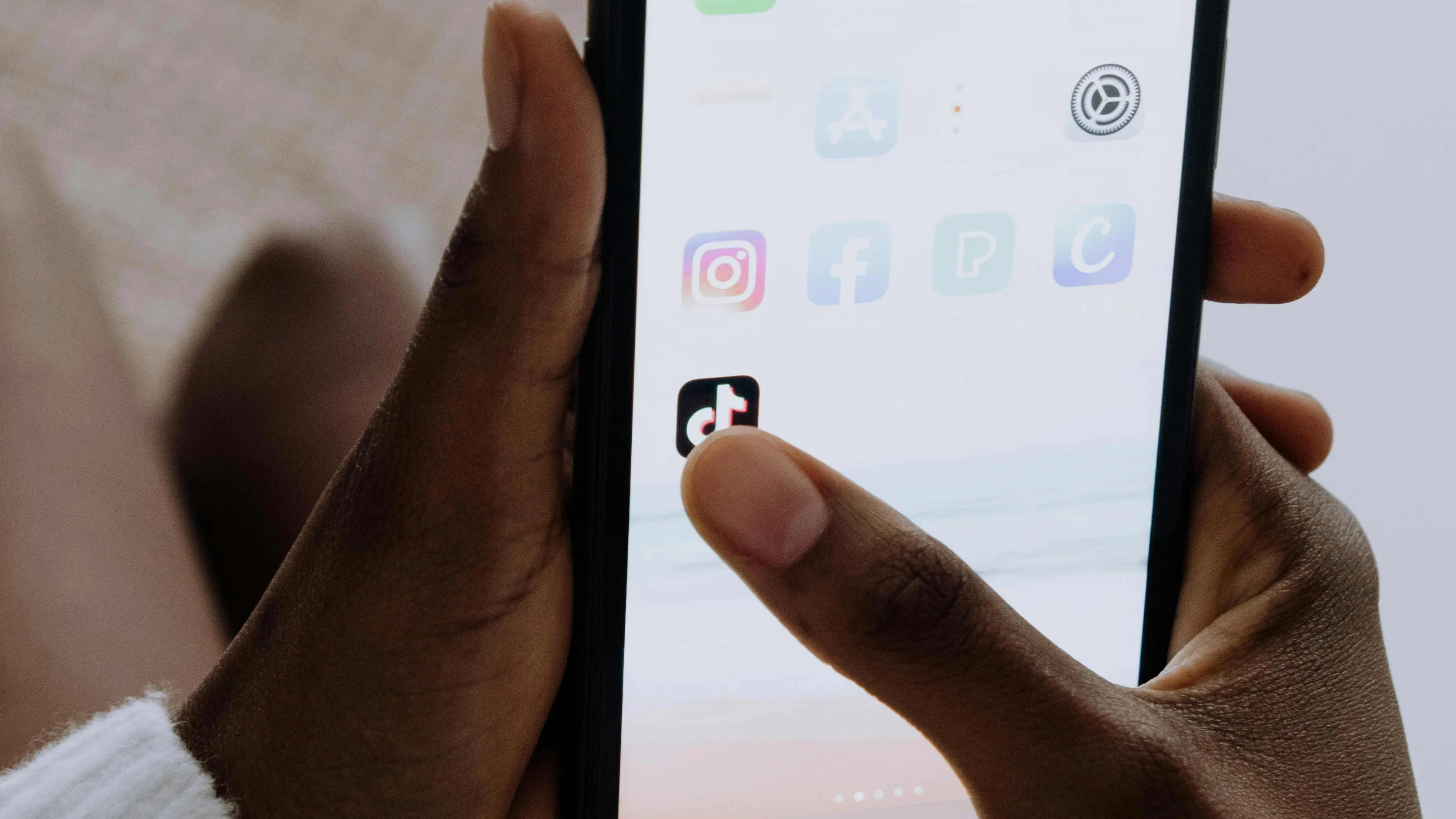 TikTok, AliExpress, Temu: welke apps staan op de zwarte lijst van de overheid?