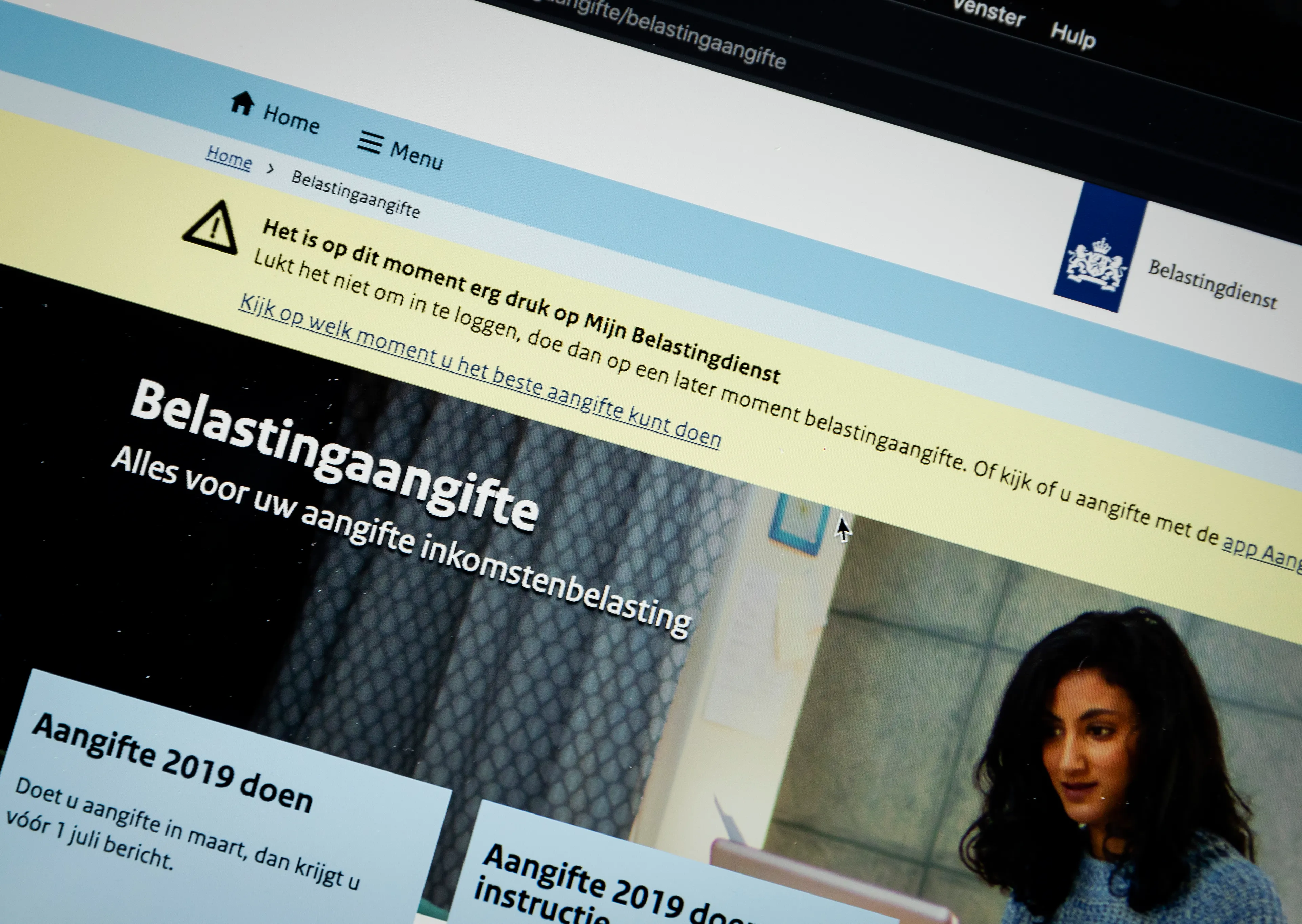 Nederlanders met dubbele nationaliteit werden jarenlang extra gecontroleerd door Belastingdienst