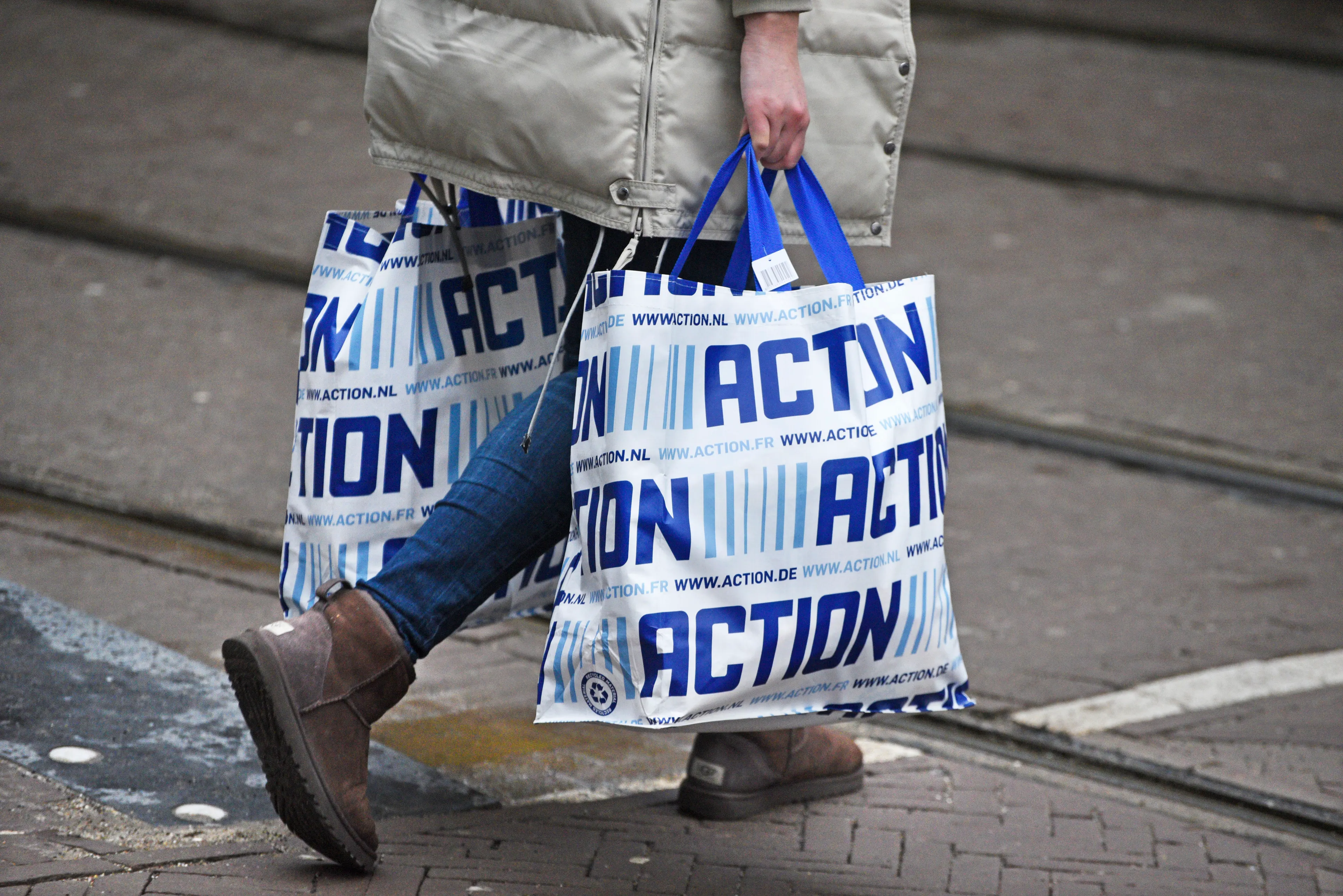 Action-medewerker krijgt duizenden euro's vergoeding na onterecht ontslag om 'stelen' plastic tasje