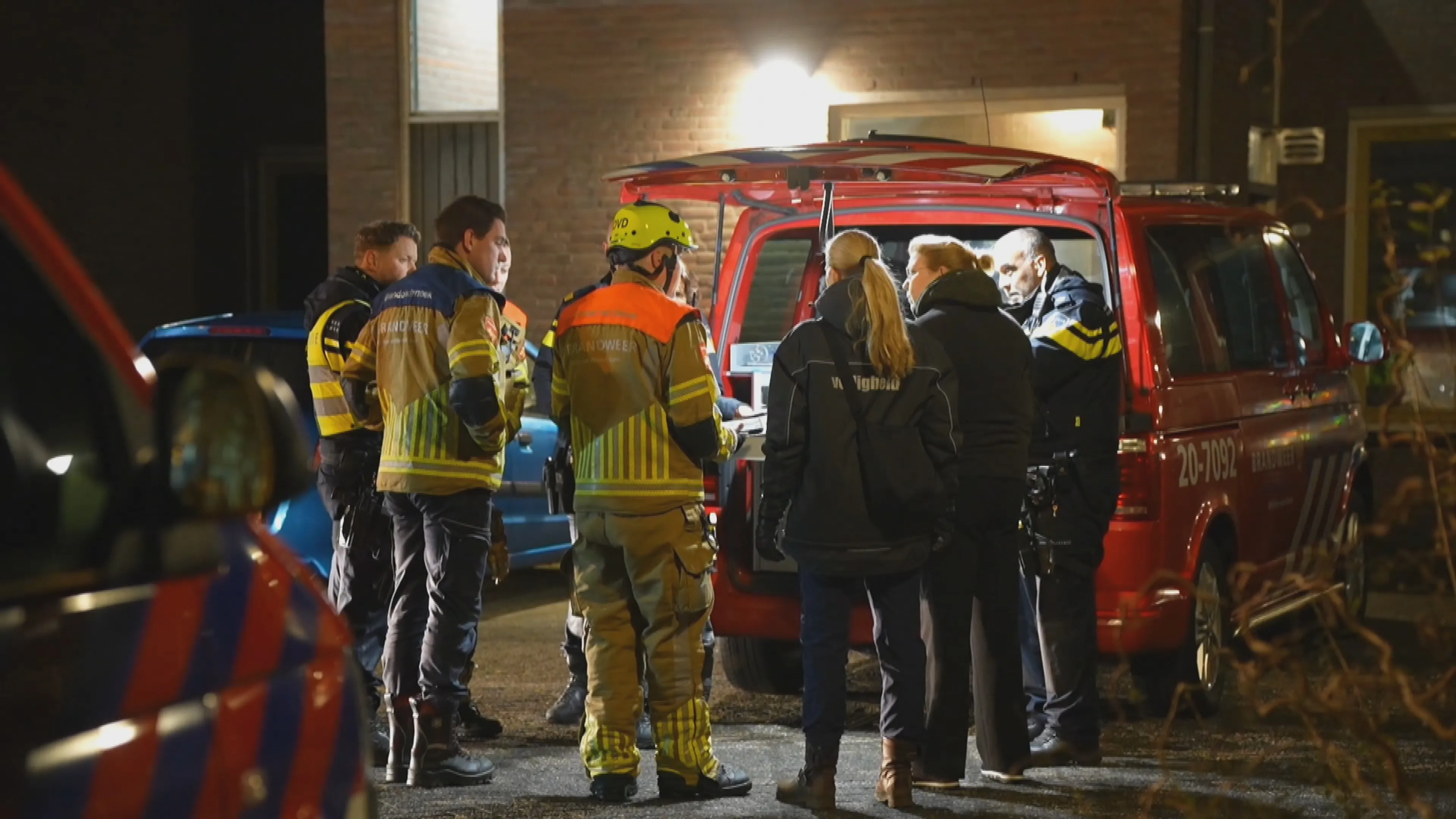 Twee mannen (24) opgepakt na felle woningbrand in Waalwijk