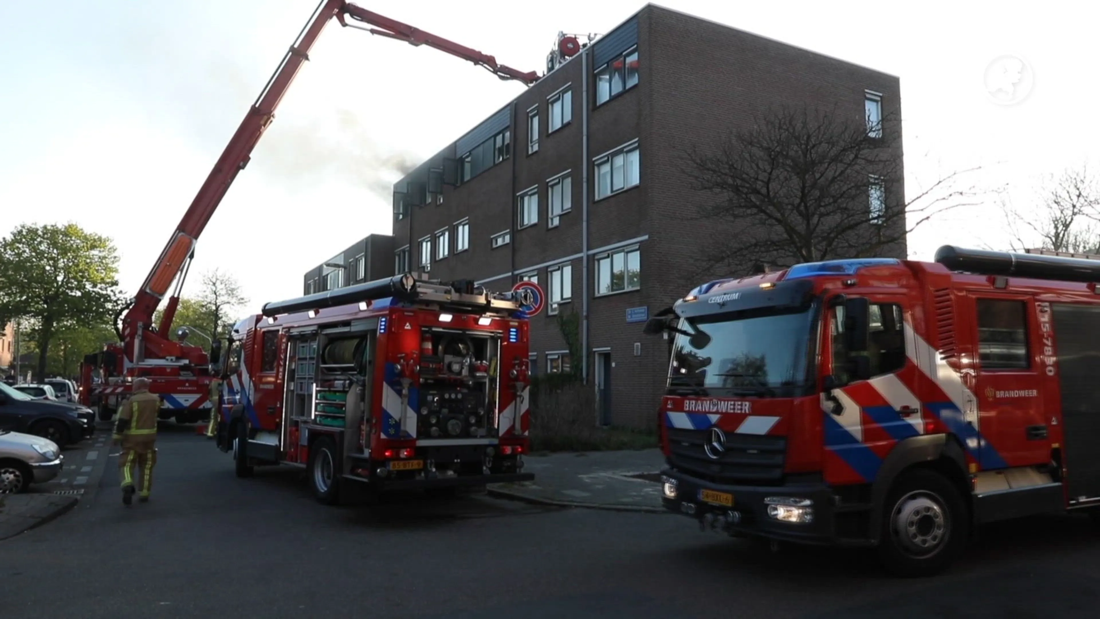 42-jarige vrouw overleden na brand in Den Haag, medebewoner (19) opgepakt