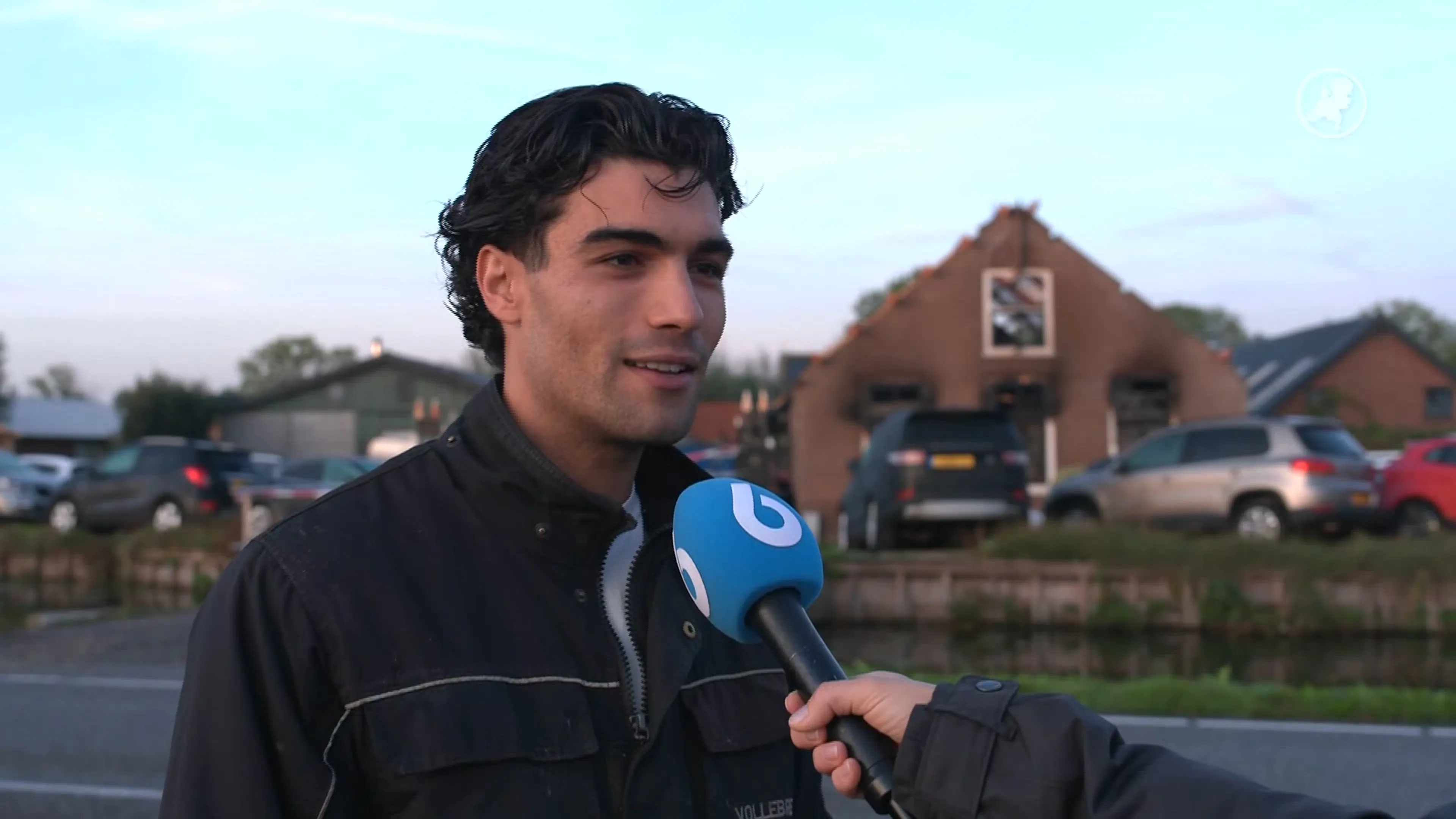 Brand bij autobedrijf Berkel en Rodenrijs zorgt voor stankoverlast