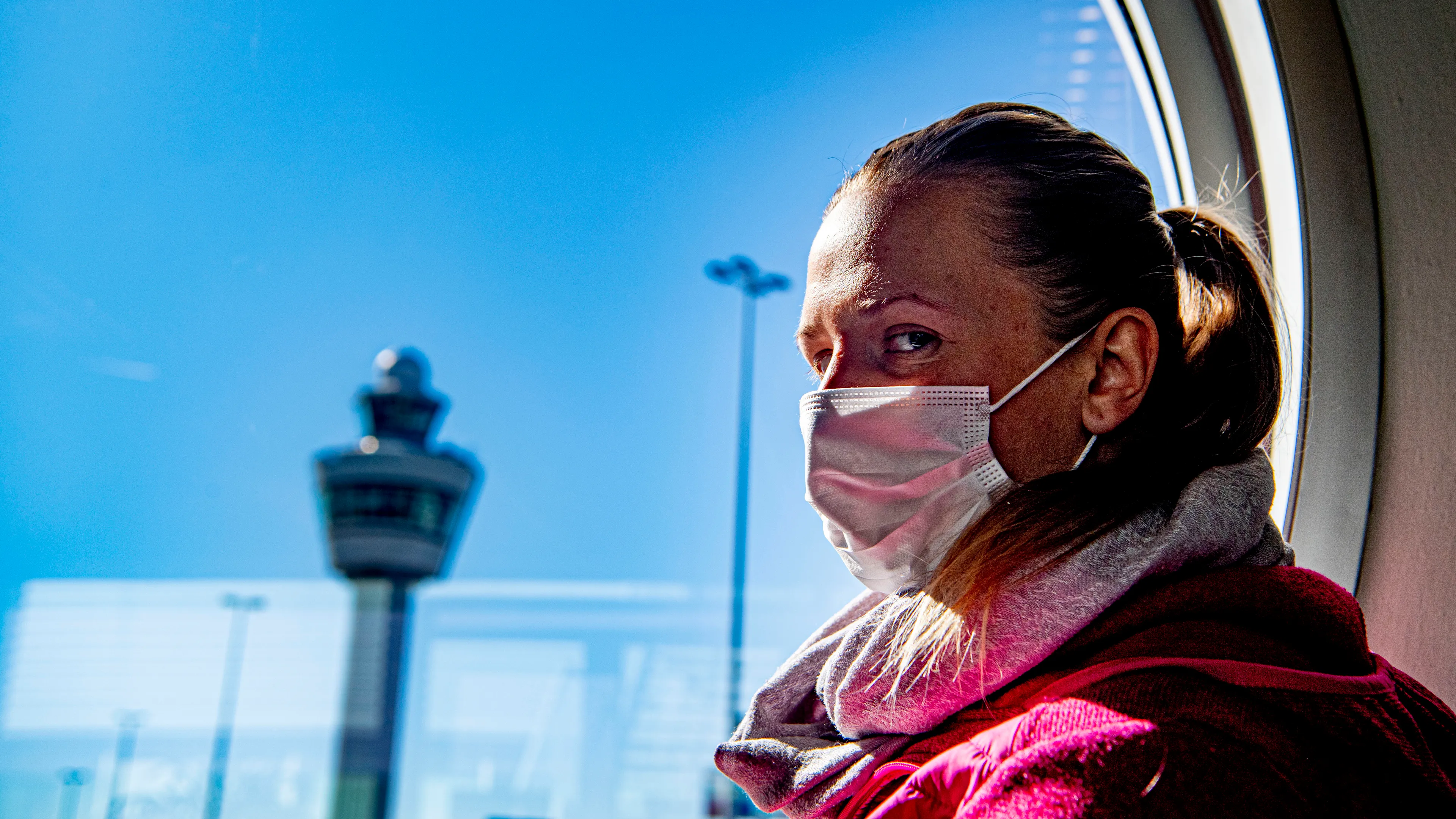KLM biedt excuses aan voor rommelige afhandeling 'Omikronvluchten'
