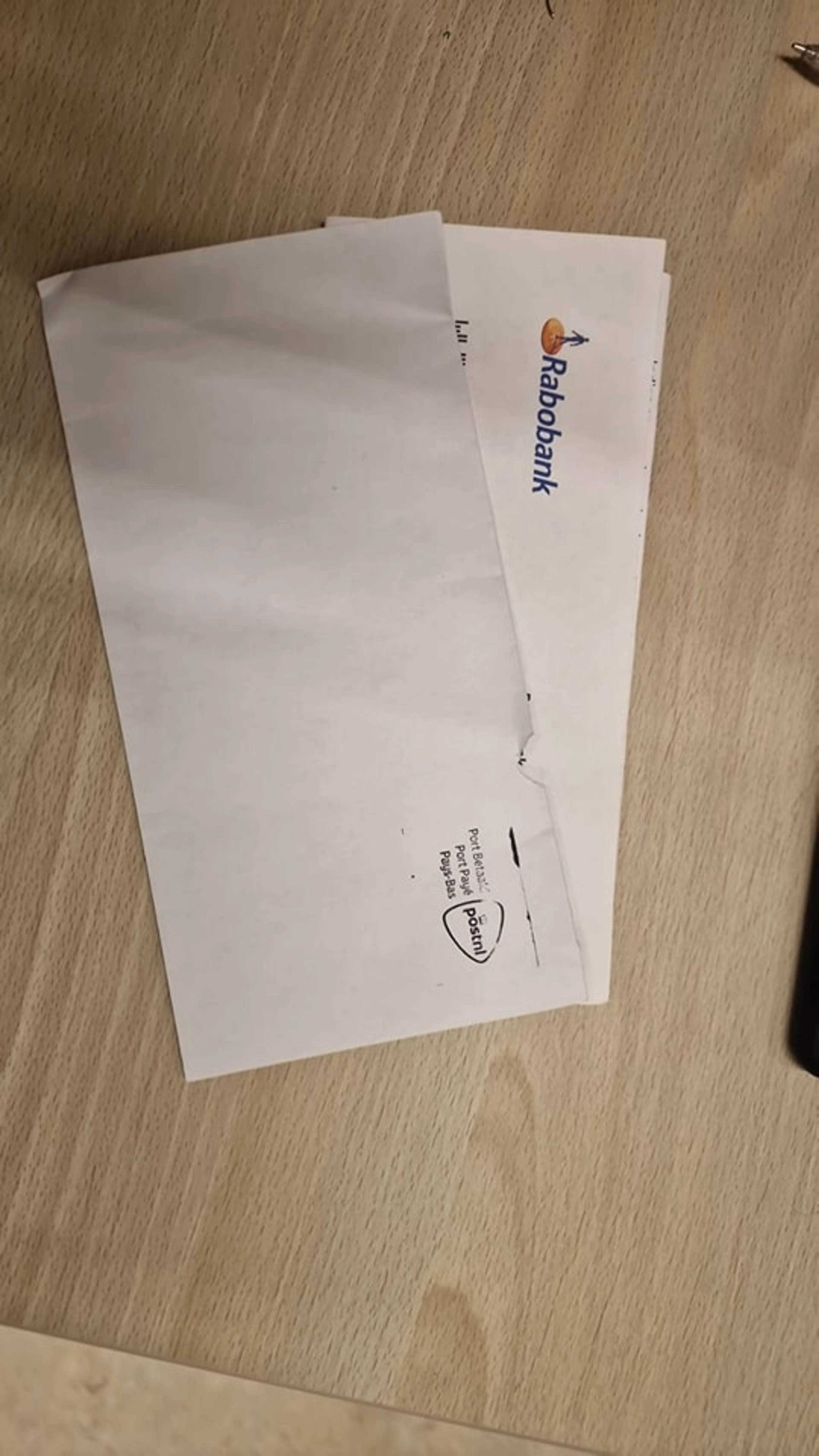 Sluwe oplichter bestookt dorp met nepbrief van bank: 'Knip pinpas door en retourneer met code'