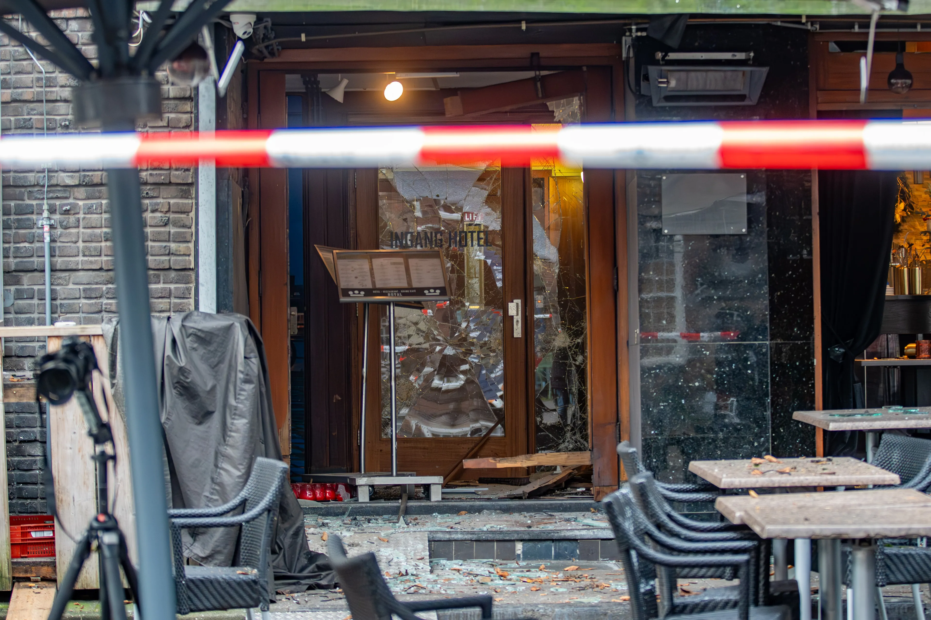 Explosie bij Hotel Royal op de Brink in Deventer