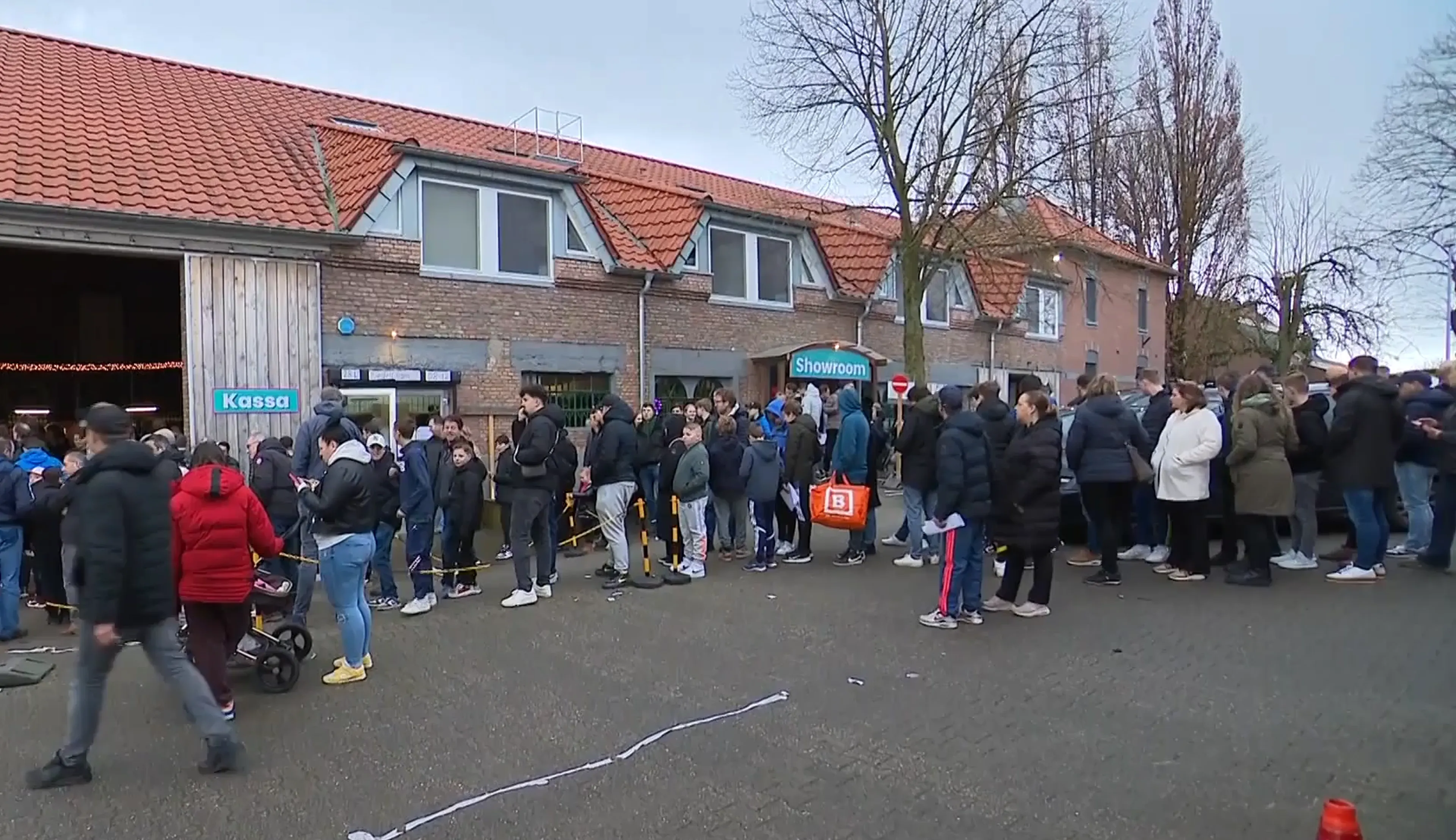 Massale vuurwerkgekte in Duitsland door Nederlanders: 'Kind-gevoel komt naar boven'