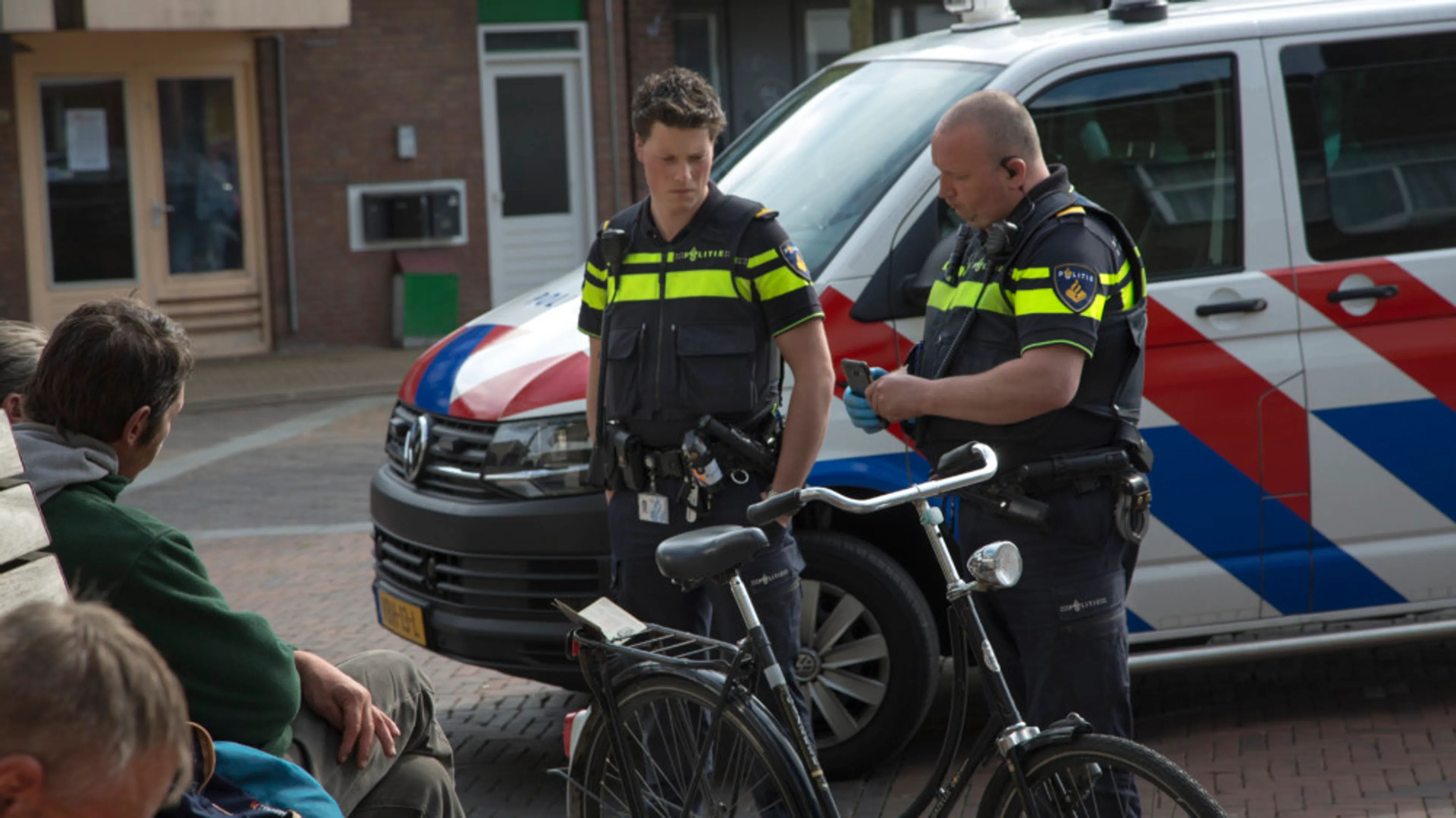Eerste weekend nieuwe lockdown: politie deelt 435 coronaboetes uit