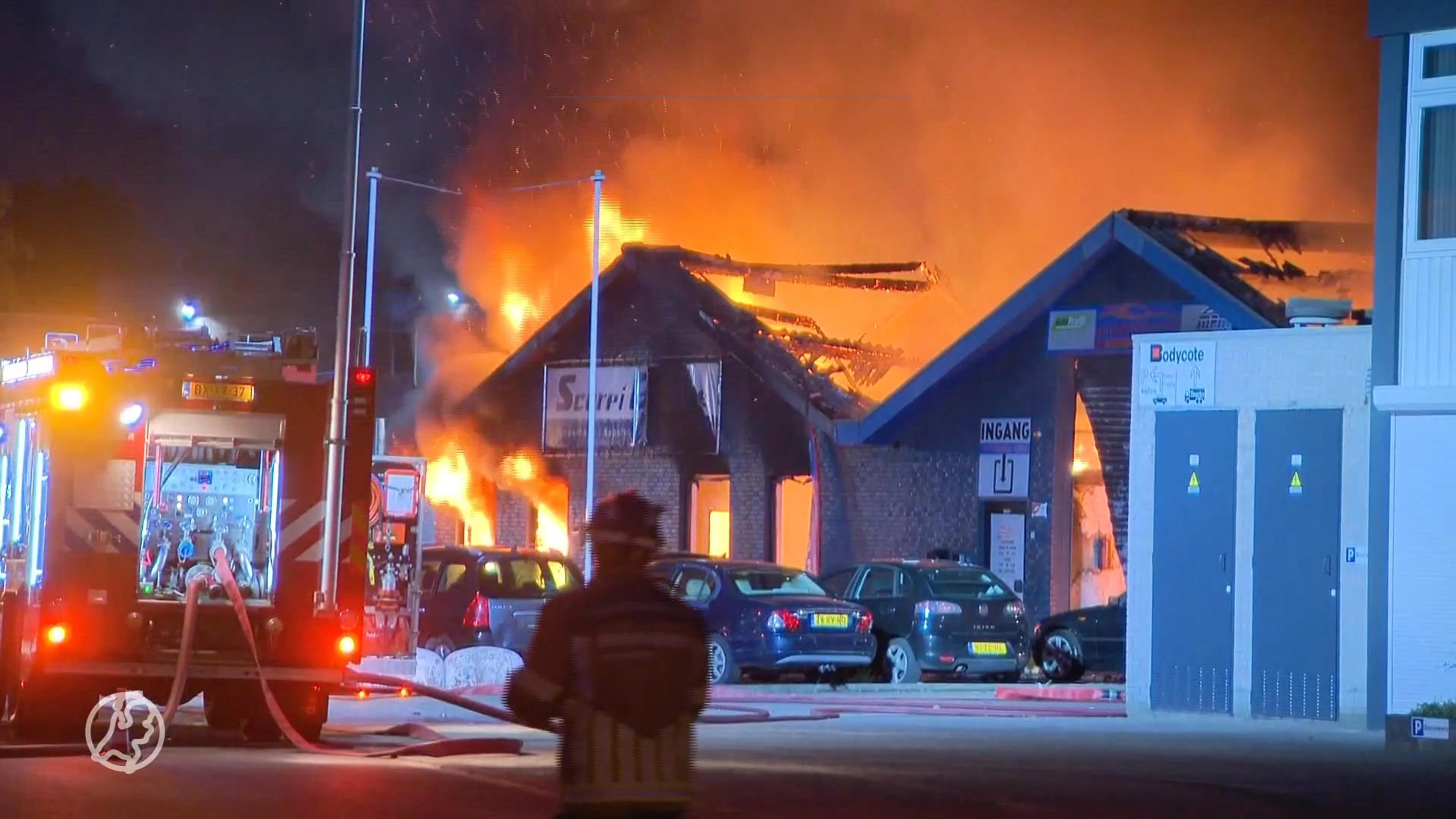 Asbest vrijgekomen bij grote brand in pand Venlo