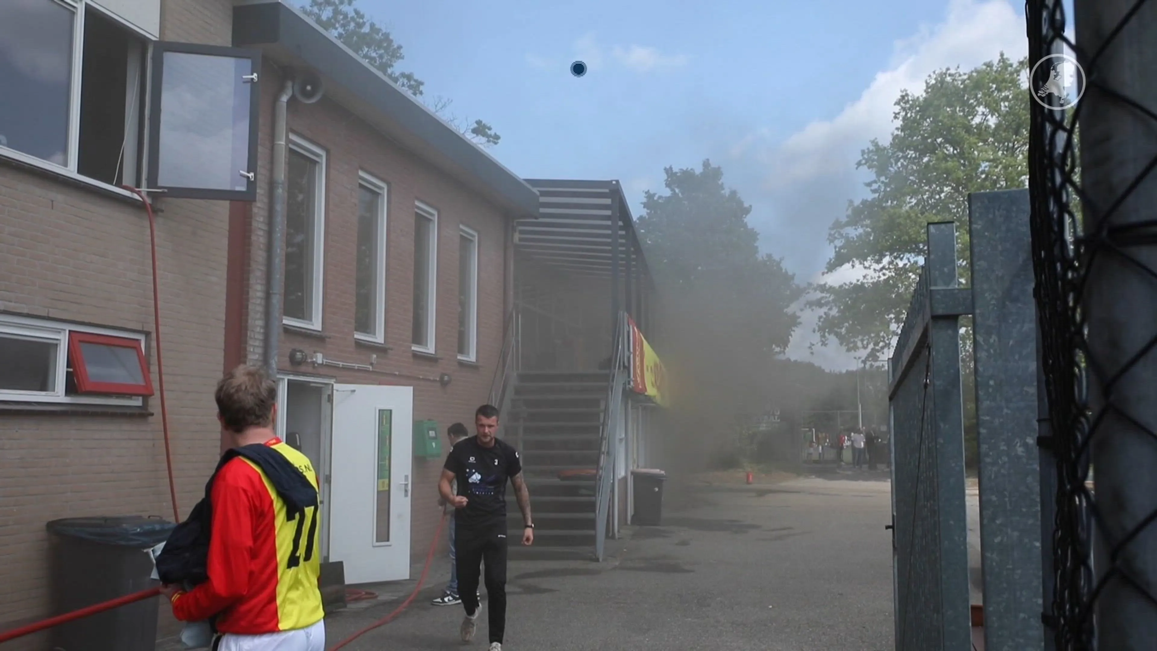 Grote brand in clubhuis bij voetbalvereniging Apeldoorn