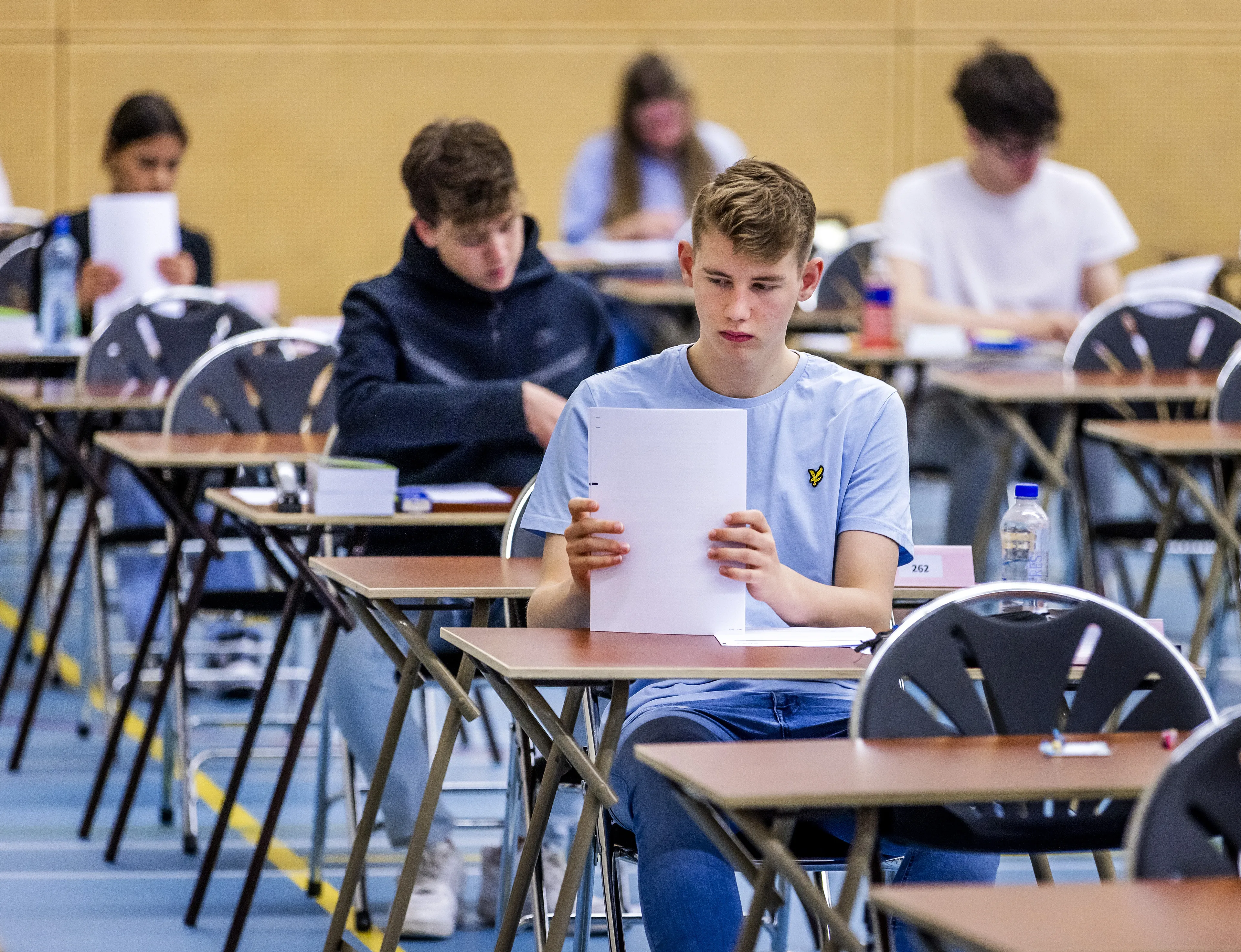 Scholieren in spanning, want de eindexamens zijn weer begonnen: 'Best wel zenuwachtig'