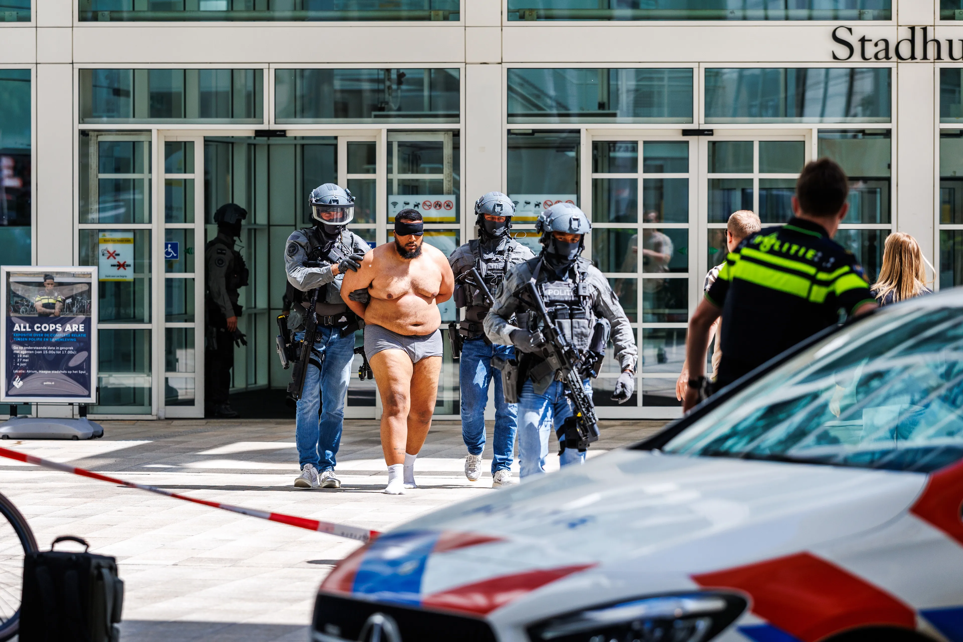 Aangehouden man (28) in stadhuis Den Haag dreigde met bom