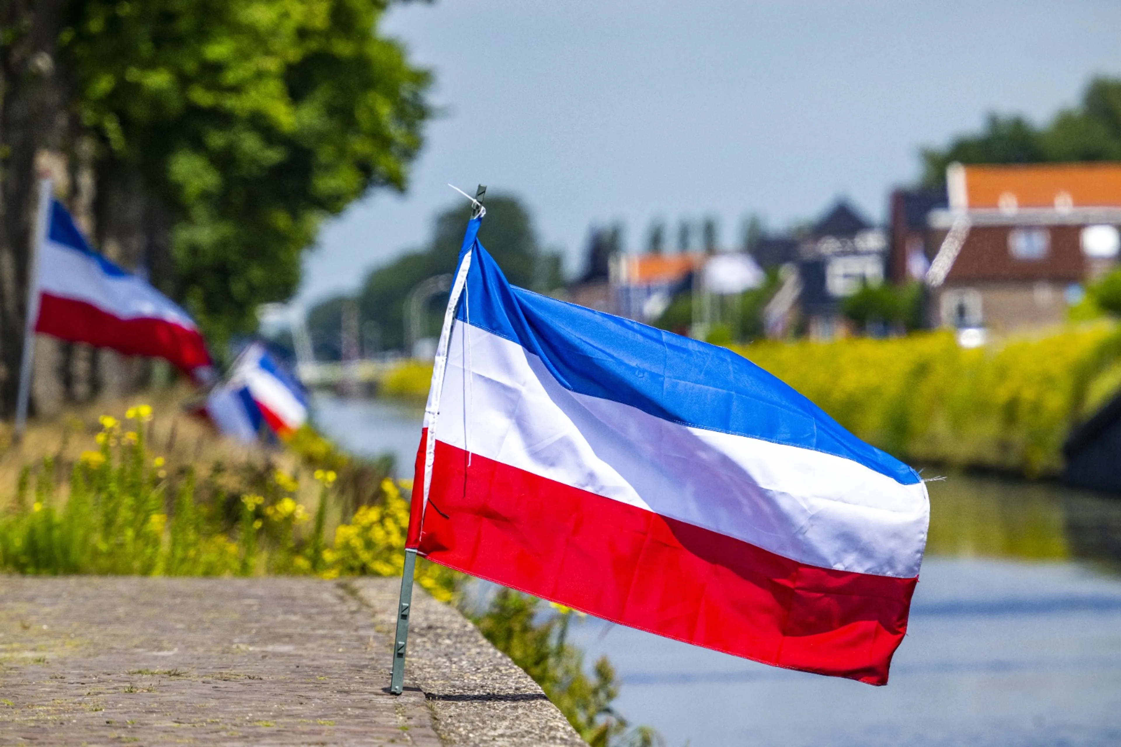 Meer oproepen om protestvlag om te keren voor 4 en 5 mei