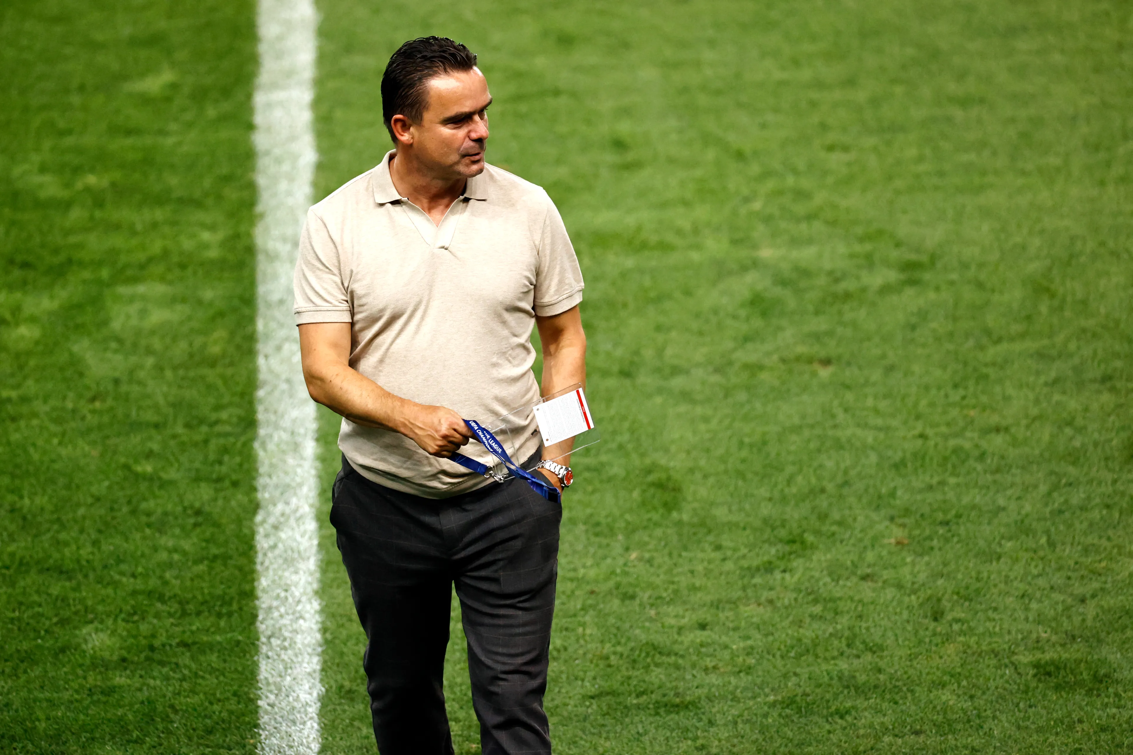 Nederland gaat los op nieuws over grensoverschrijdende berichten Marc Overmars