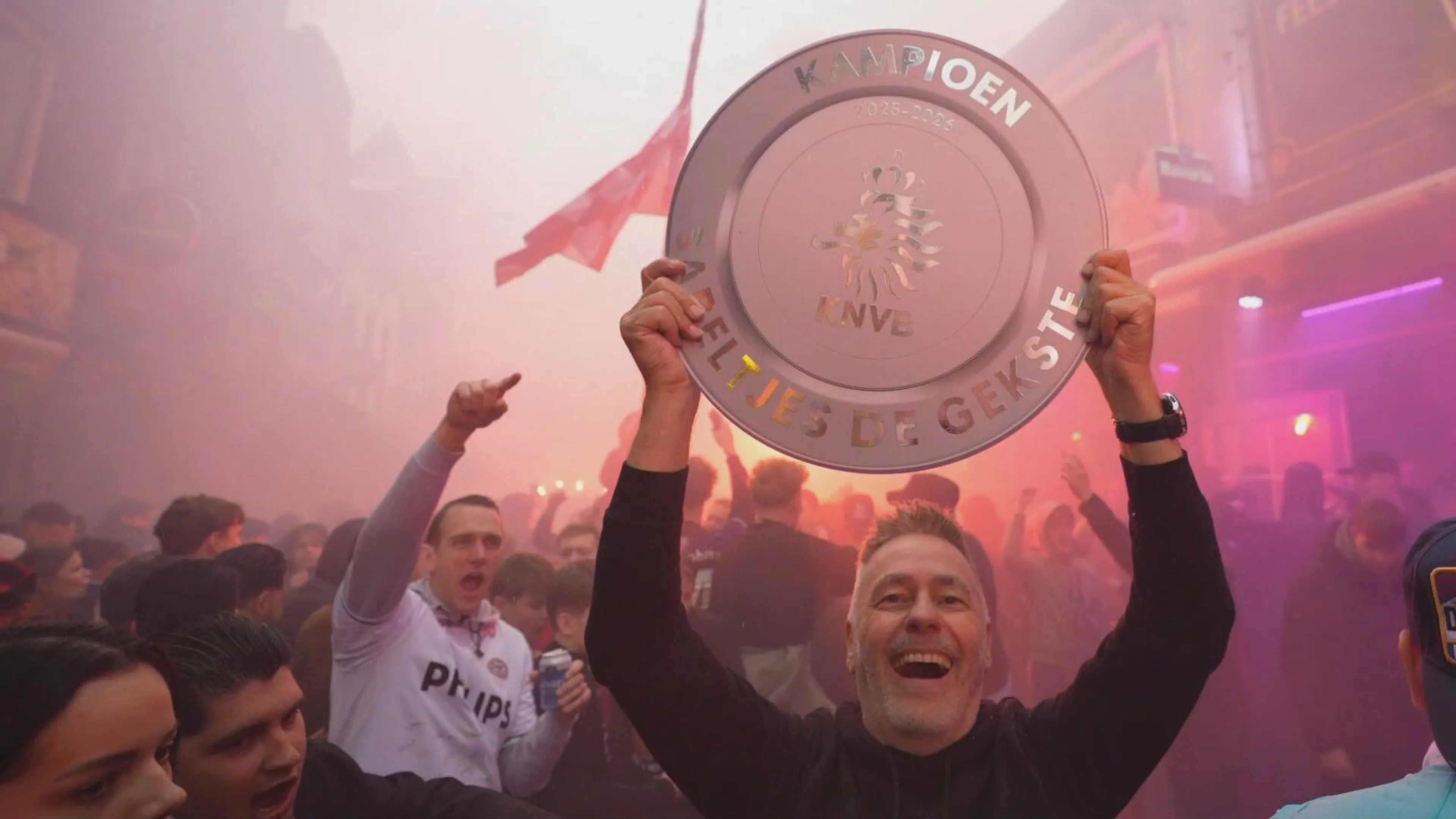 Groot feest in Eindhoven, dinsdag huldiging PSV-spelers
