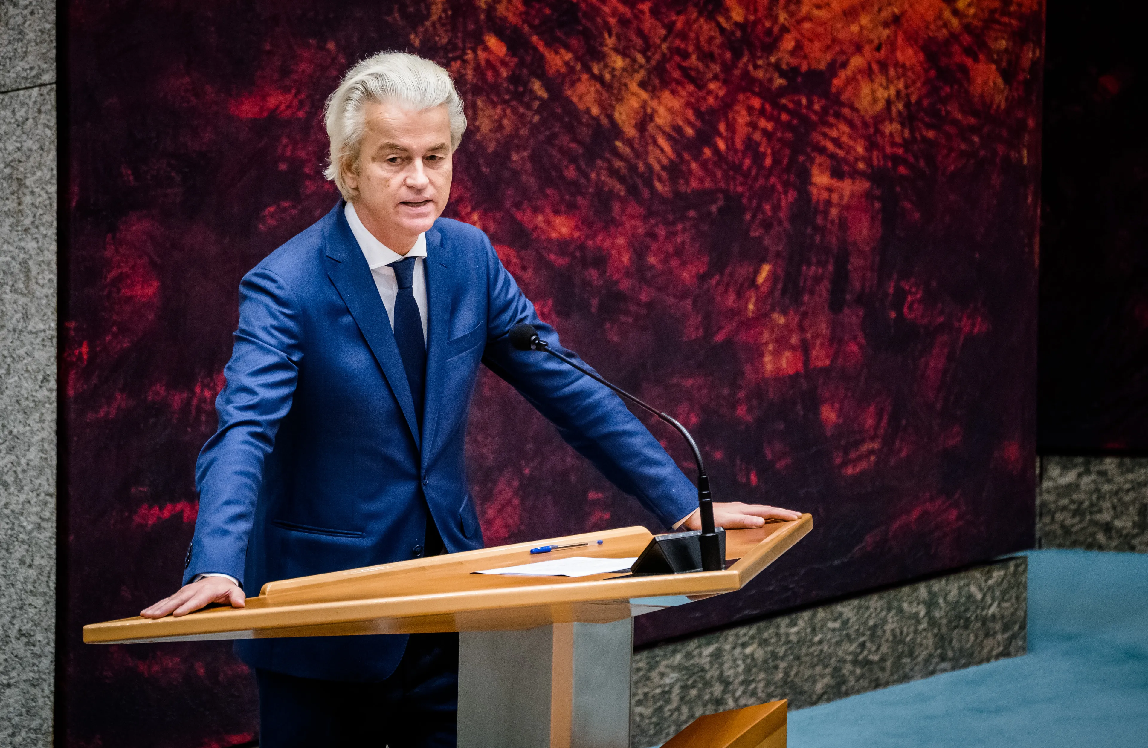 Wilders wil ministerie van de-islamisering en opsluiten illegalen