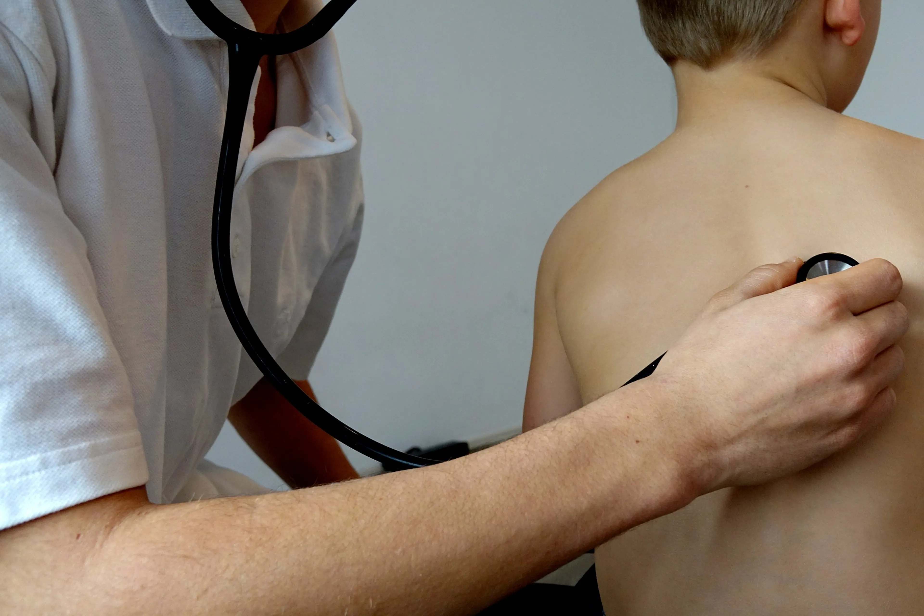 Artsen luiden noodklok: gezondheid van kinderen in gevaar door luchtvervuiling