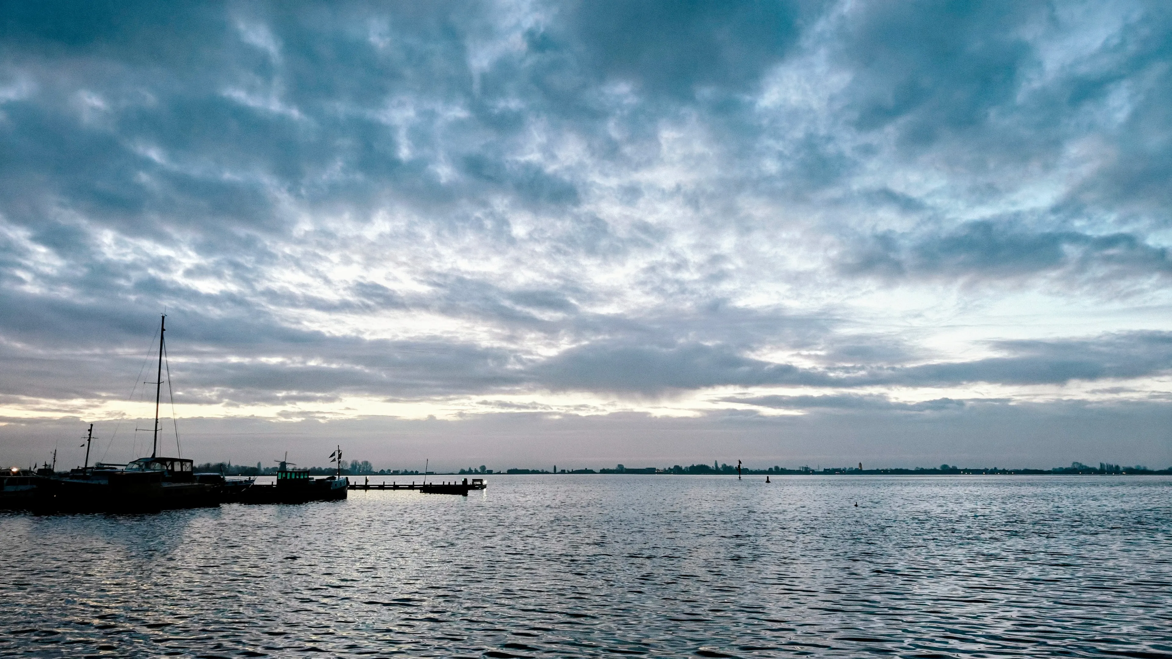 April begint met fraaie lentedag, paasweekend droog en warmer
