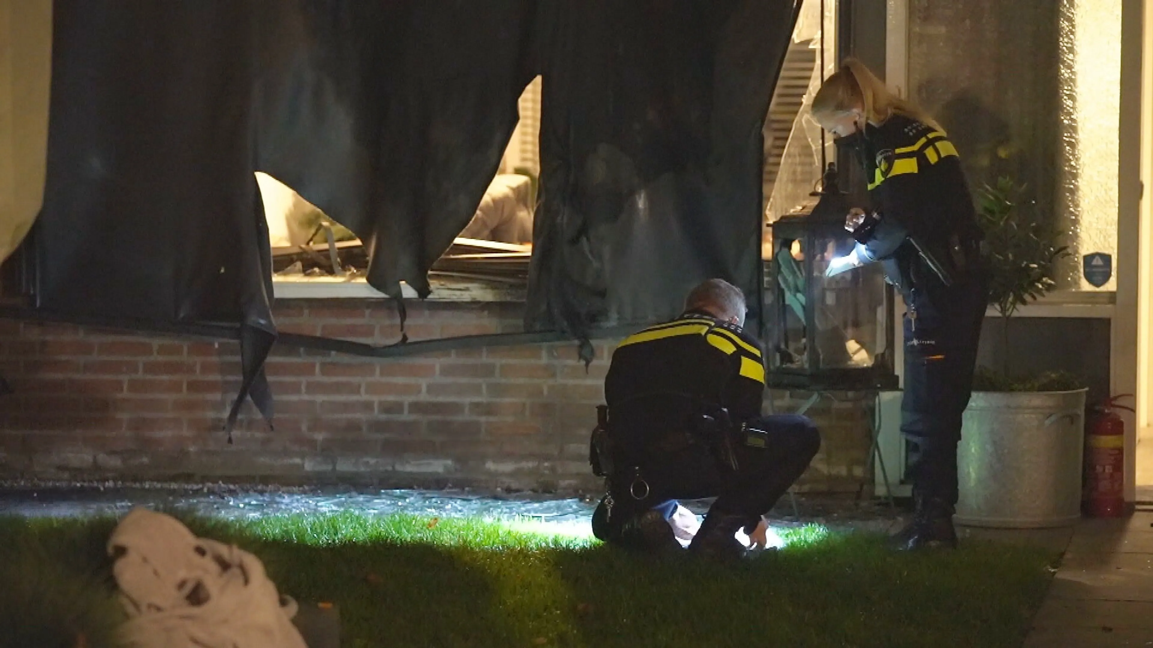 Ravage bij woning Eindhoven na explosie door mogelijke vuurwerkbom