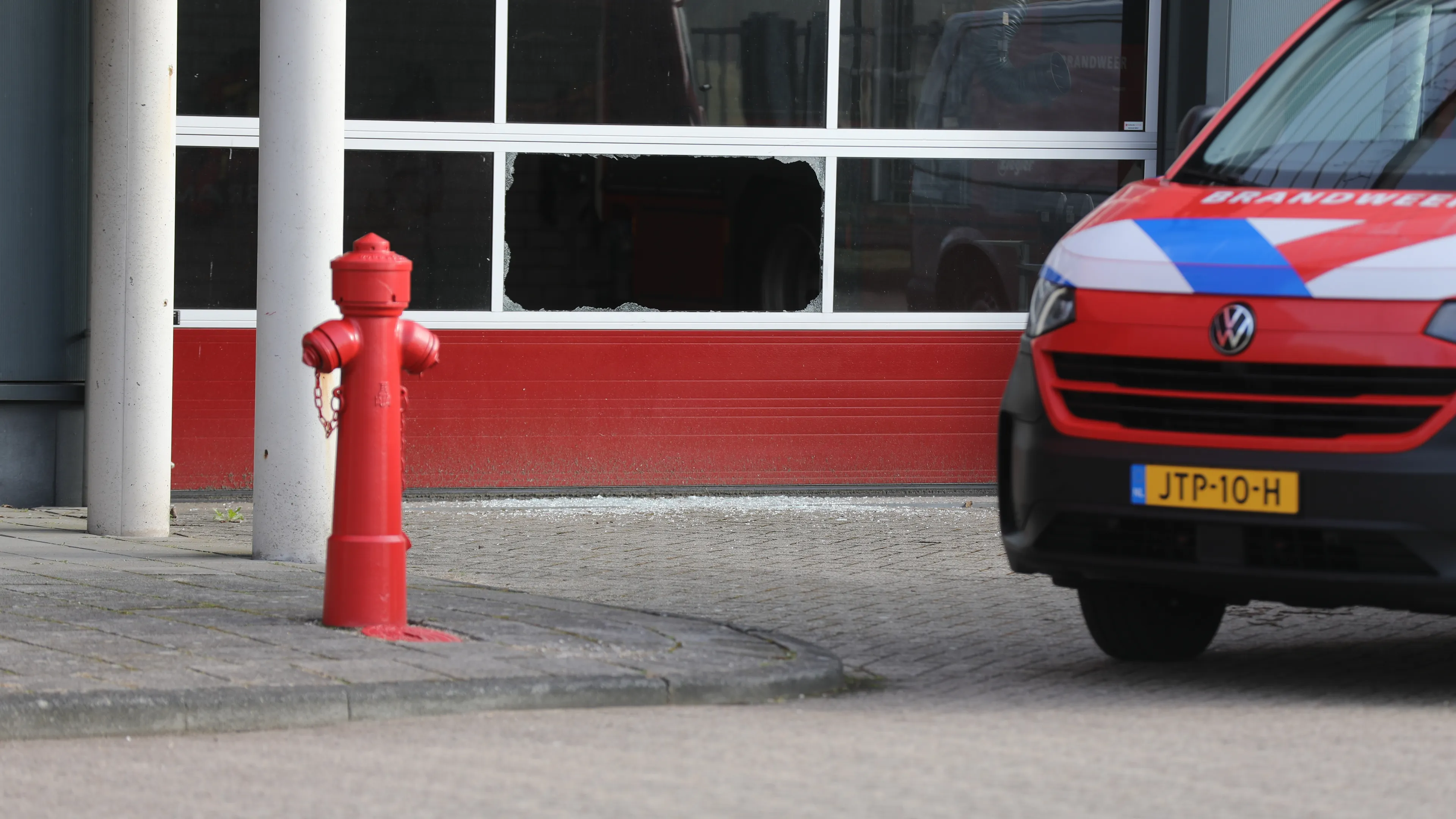 Inbraak brandweerkazerne in Vaassen, criminelen azen op professioneel gereedschap