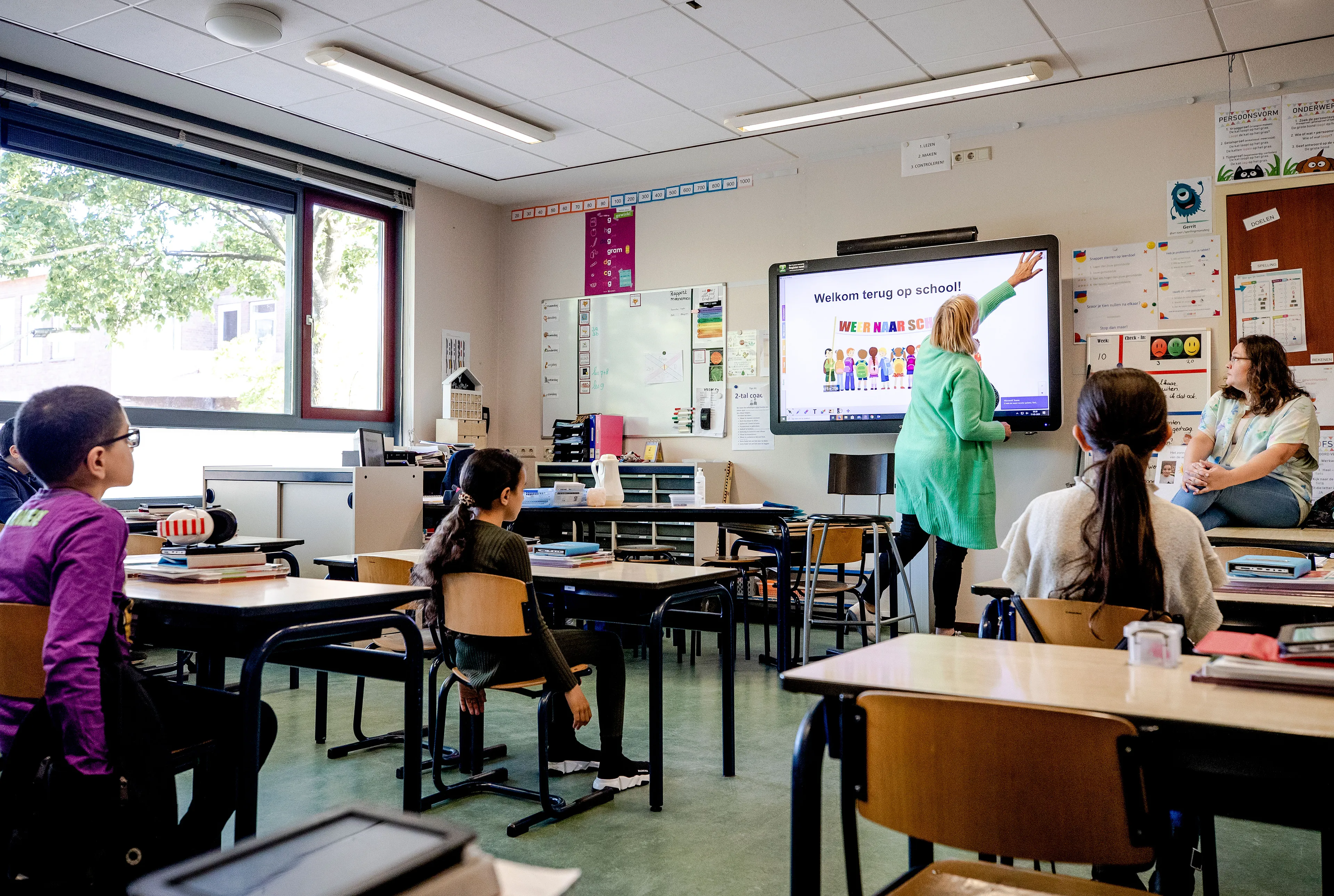 Kinderen naar school en weer naar de kapper: dit mag vanaf vandaag allemaal weer