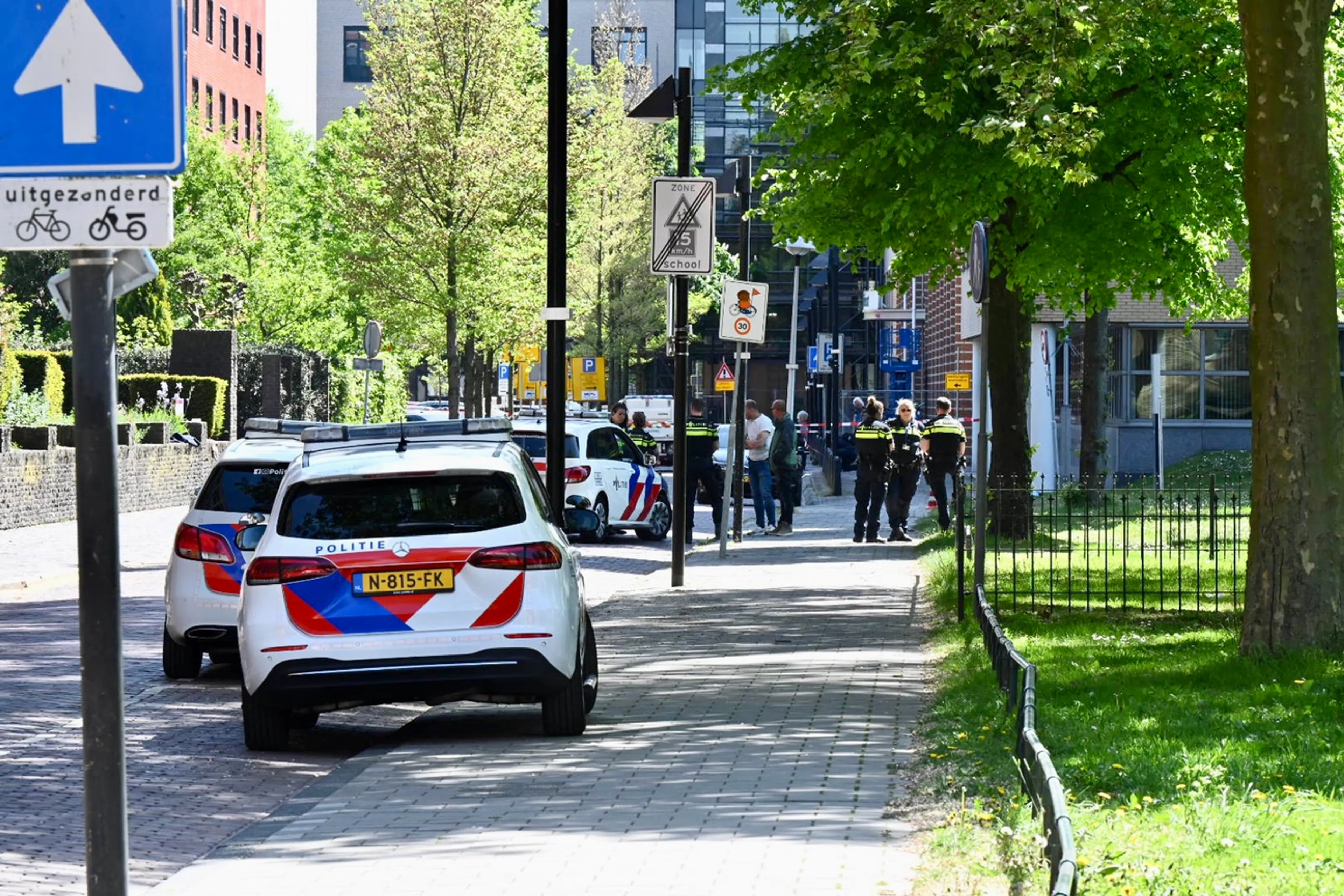 Man door politie in been geschoten na bedreigen NS-medewerkers