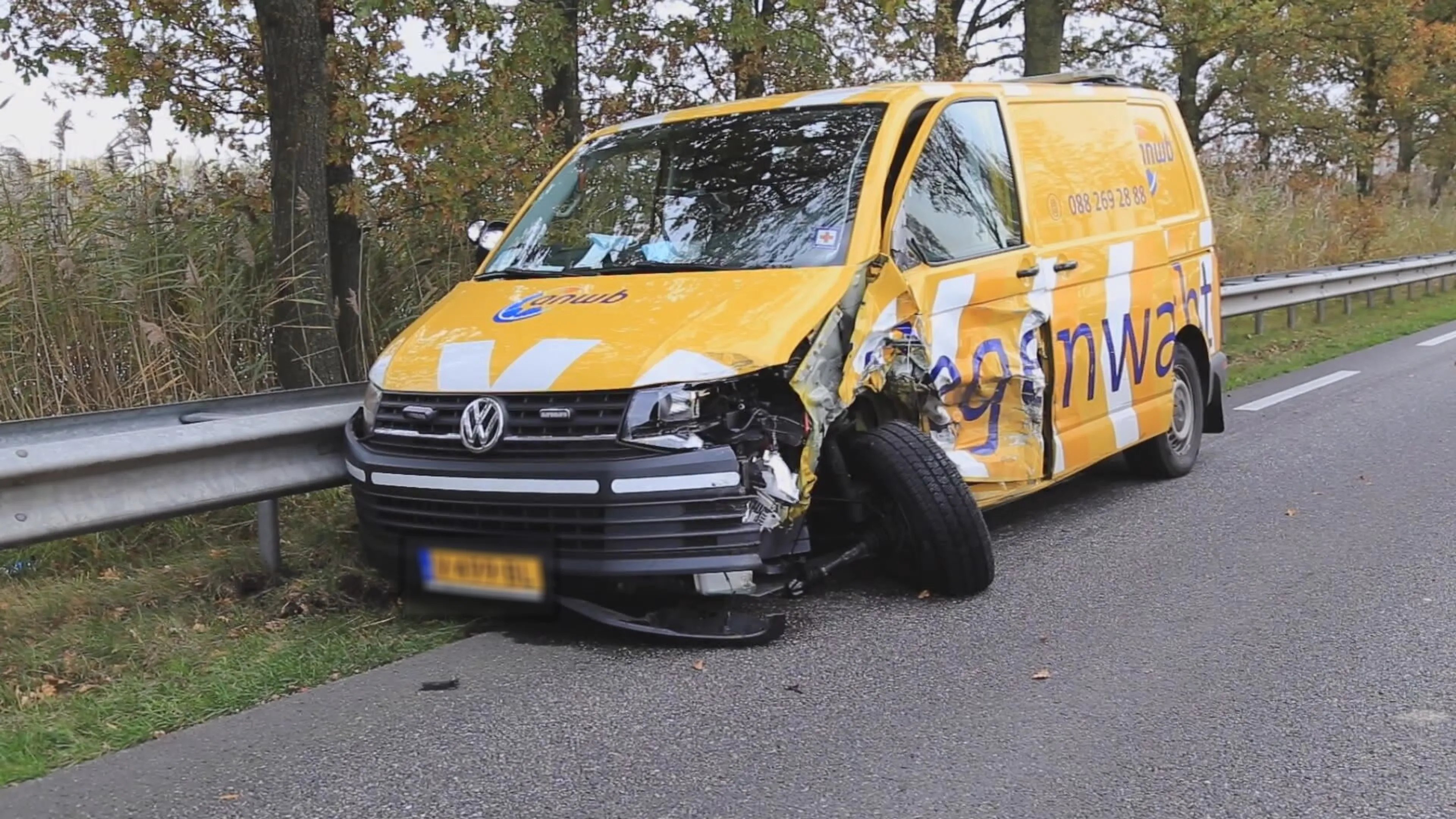 Vrouw raakt ernstig gewond bij botsing met wegenwacht in Lierop